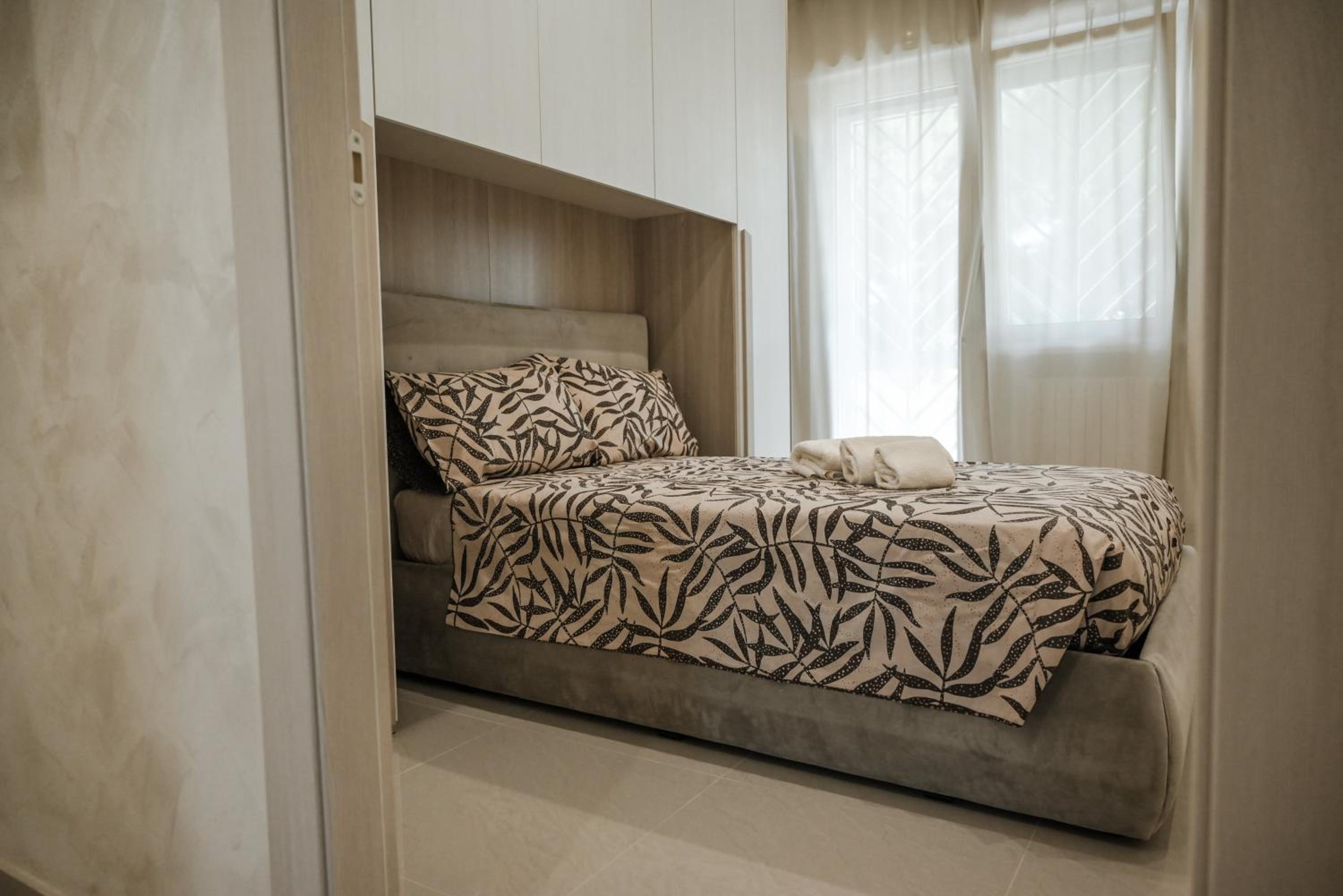 Double Room with Balcony and shared bathroom
