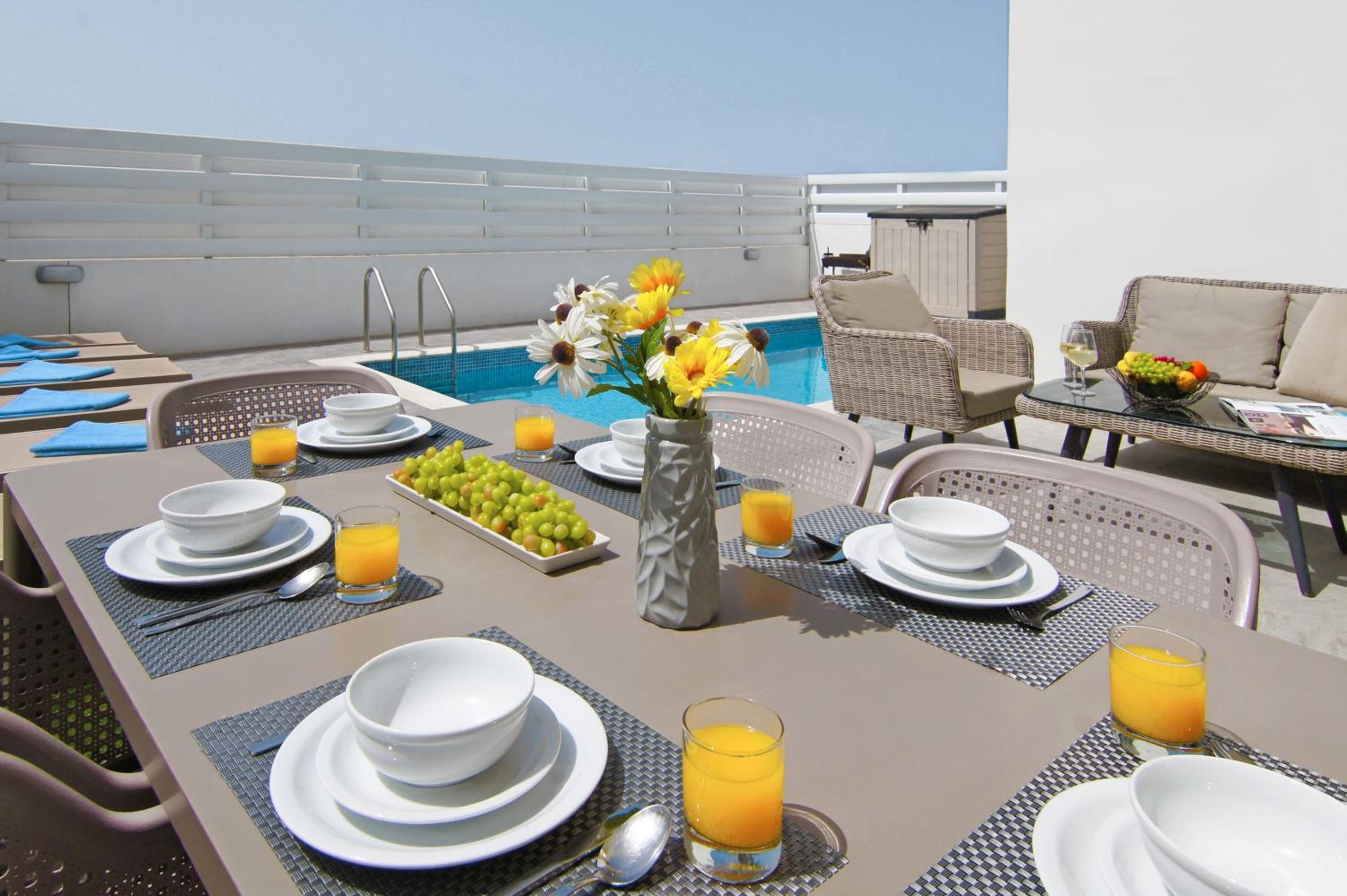 Villa photo 2