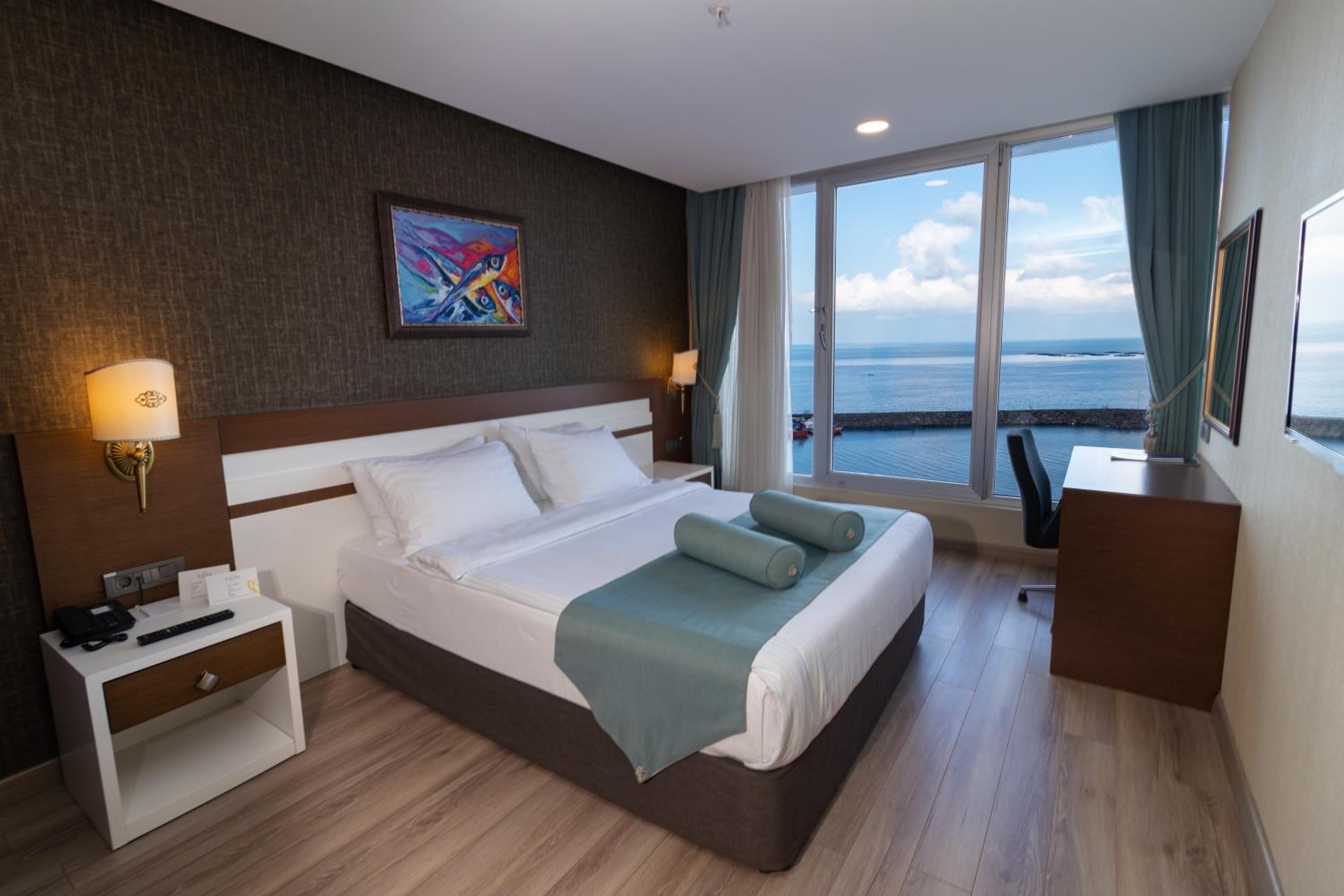 Two Connecting Double Rooms with Sea View