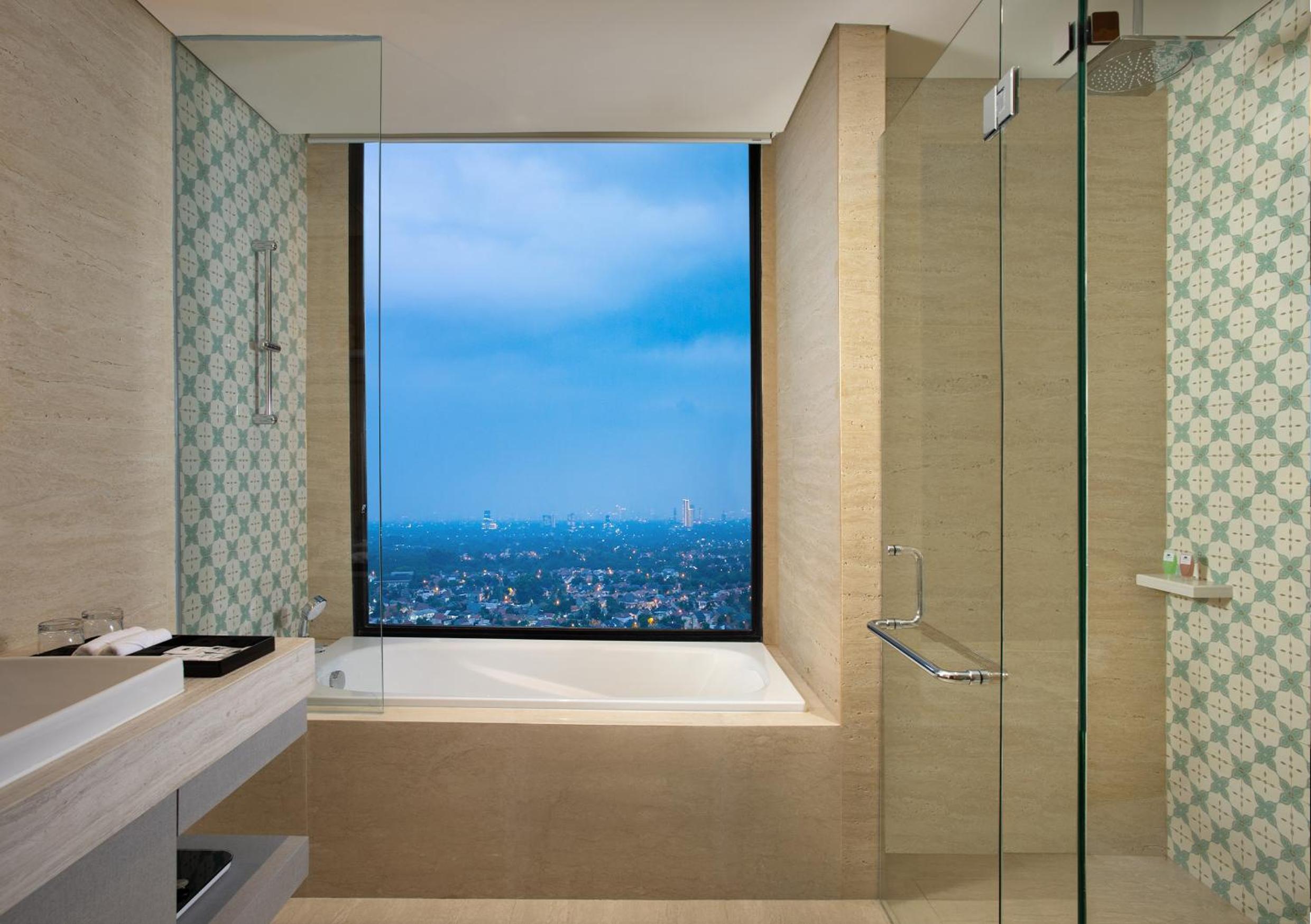 Sunset Suite - Photo 3