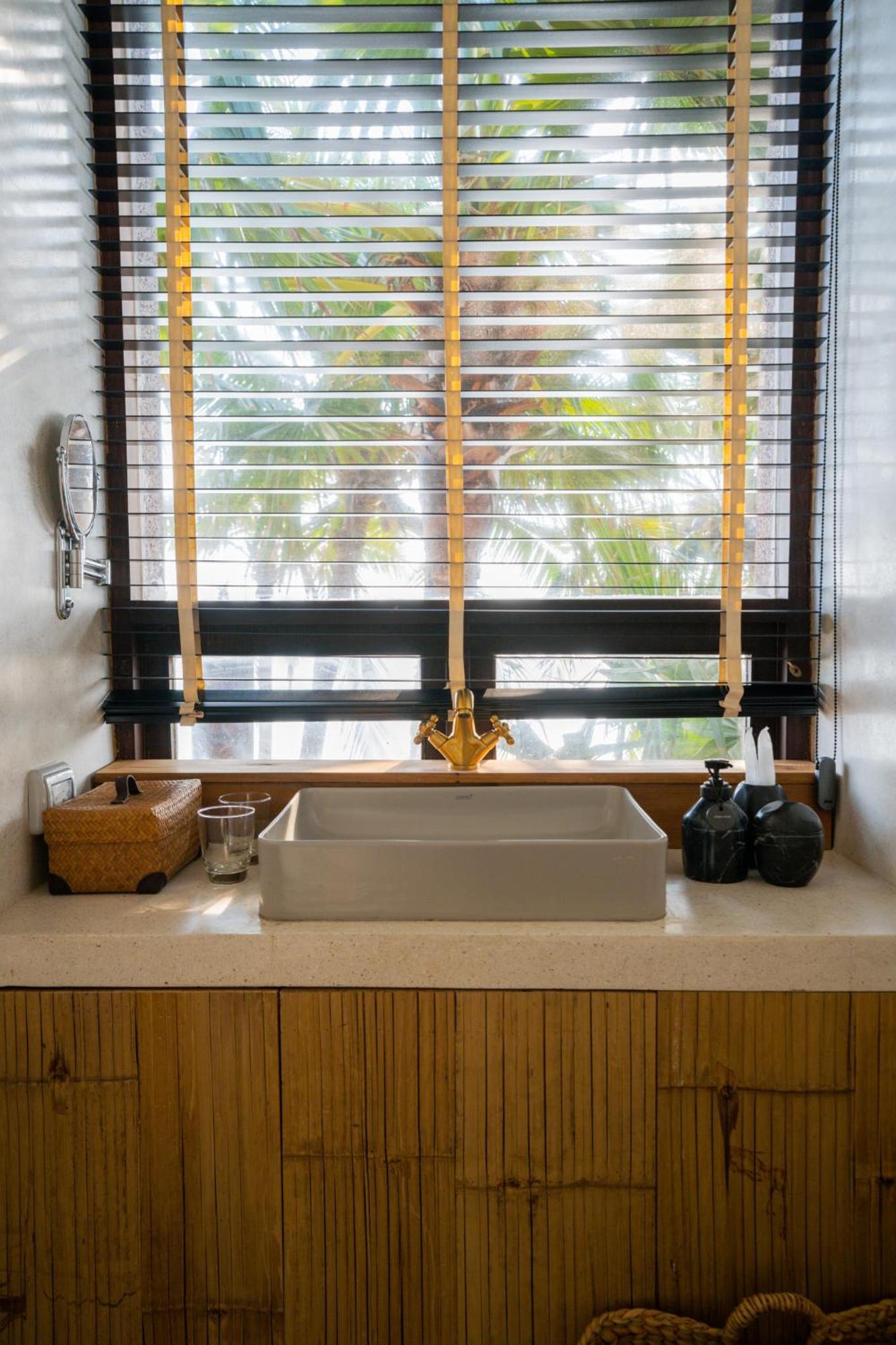 2 Bedroom Beachfront Suite with Indoor Pool - Photo 17
