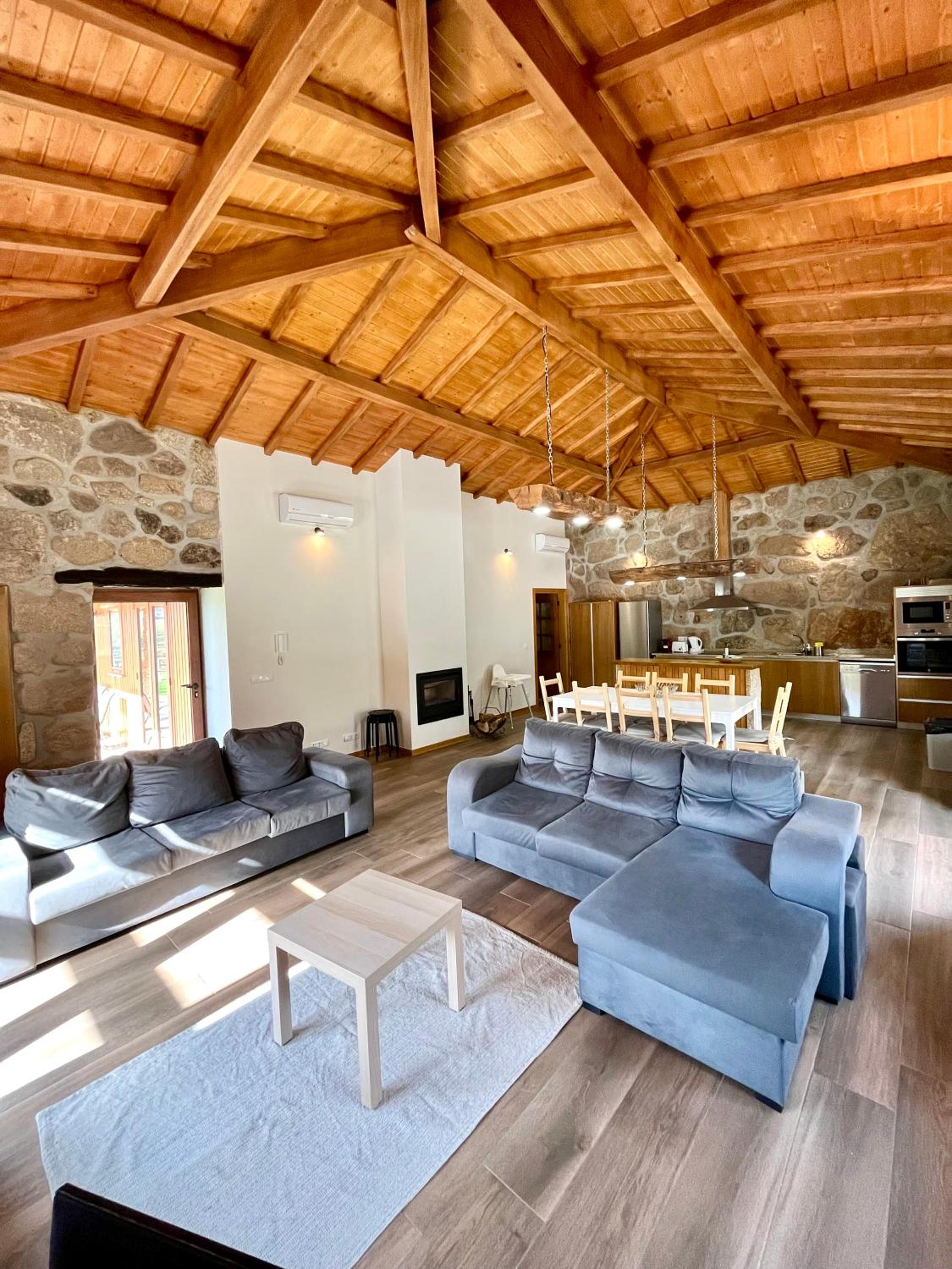 Villa photo 3