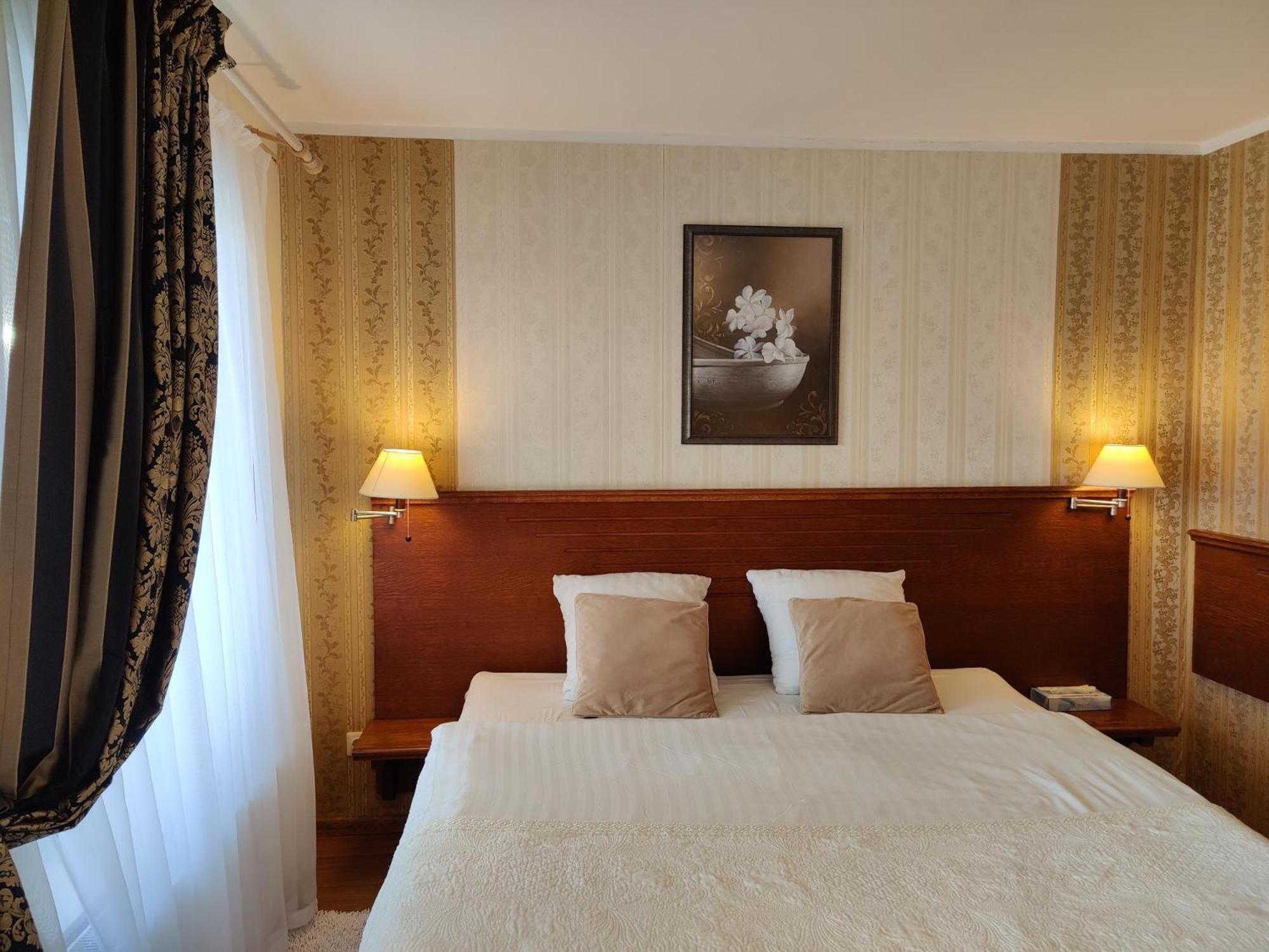 Standard Double Room - Photo 6
