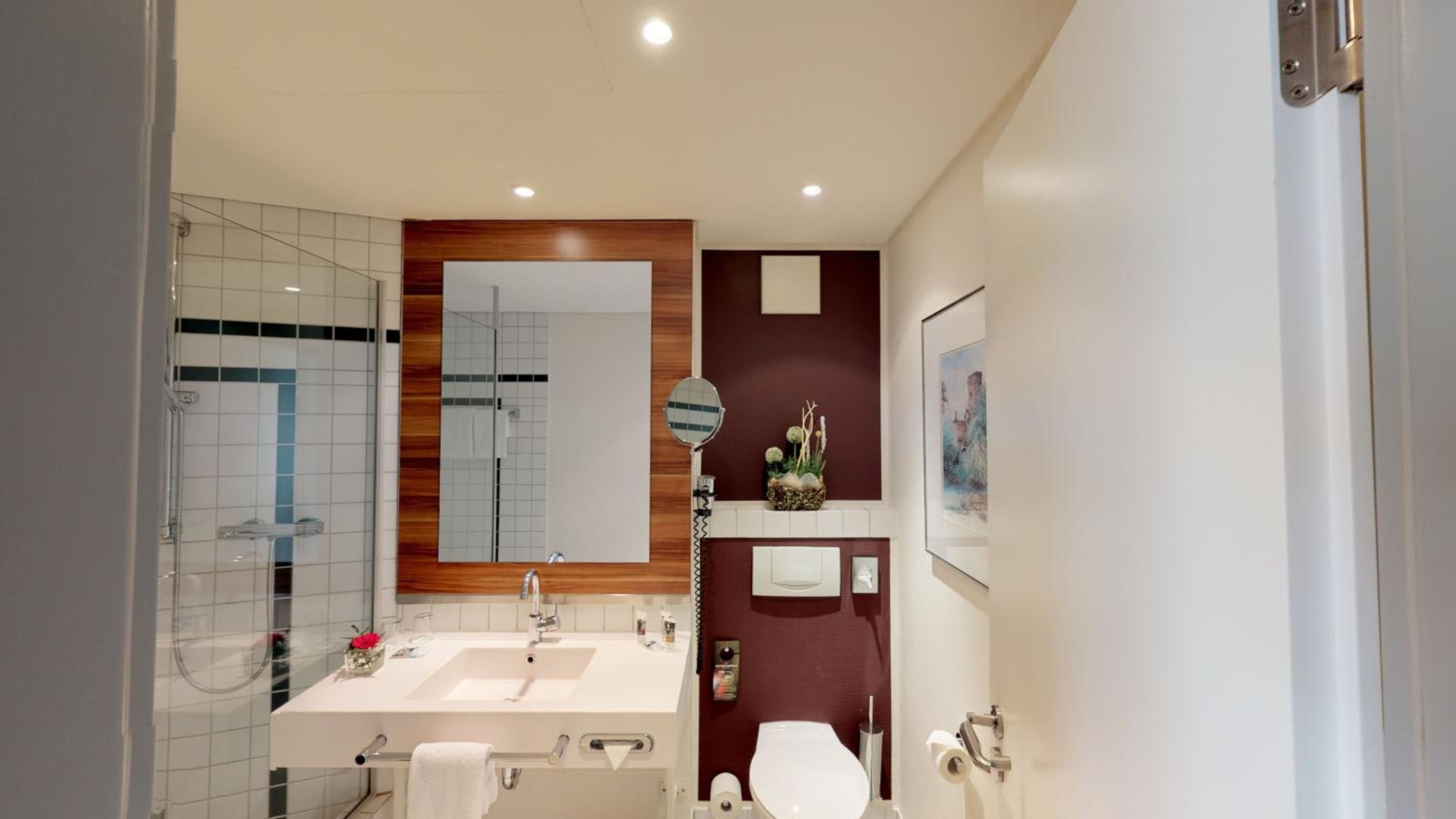 Superior King Room - Photo 9