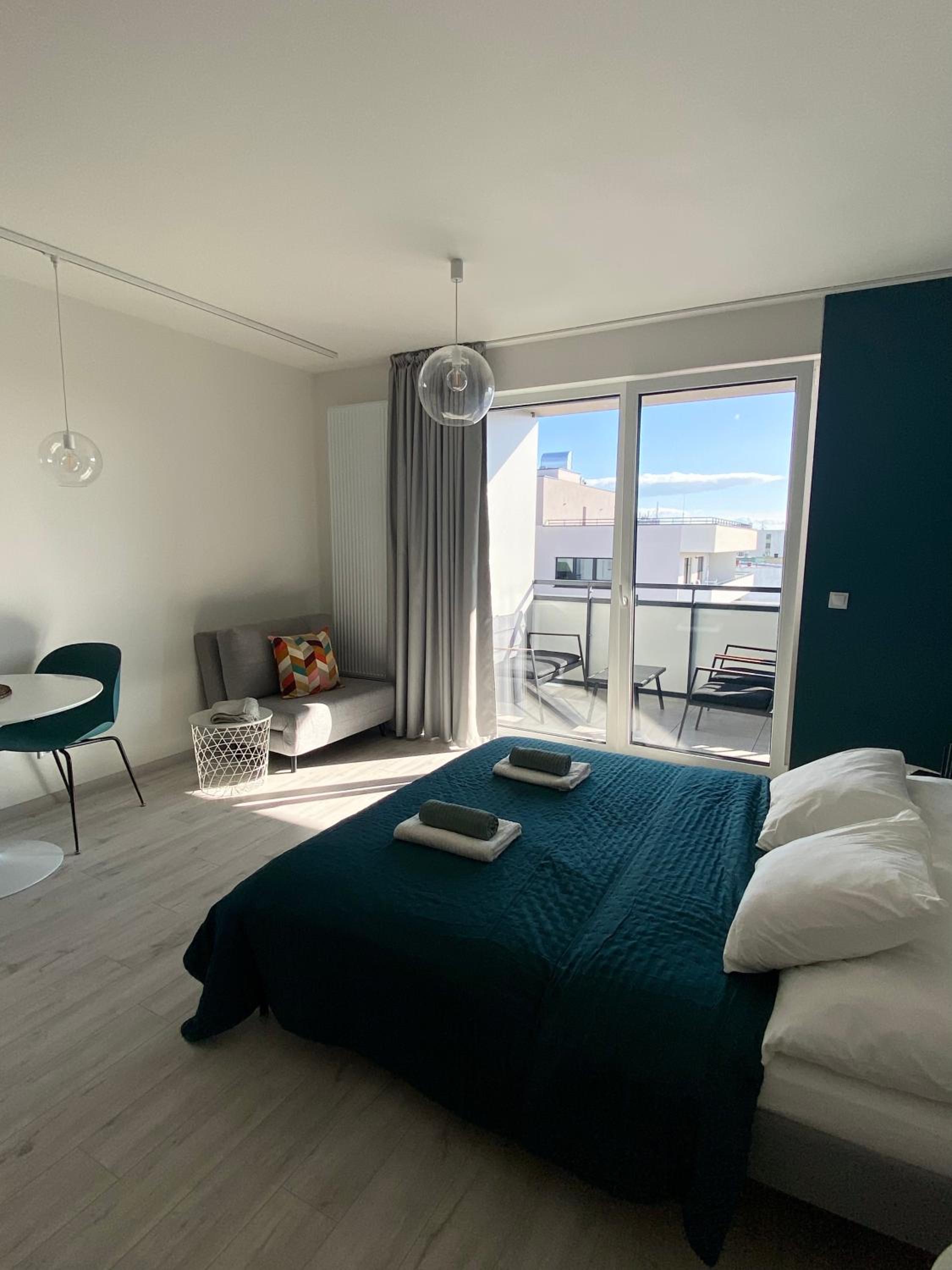 One-Bedroom Apartment photo 1