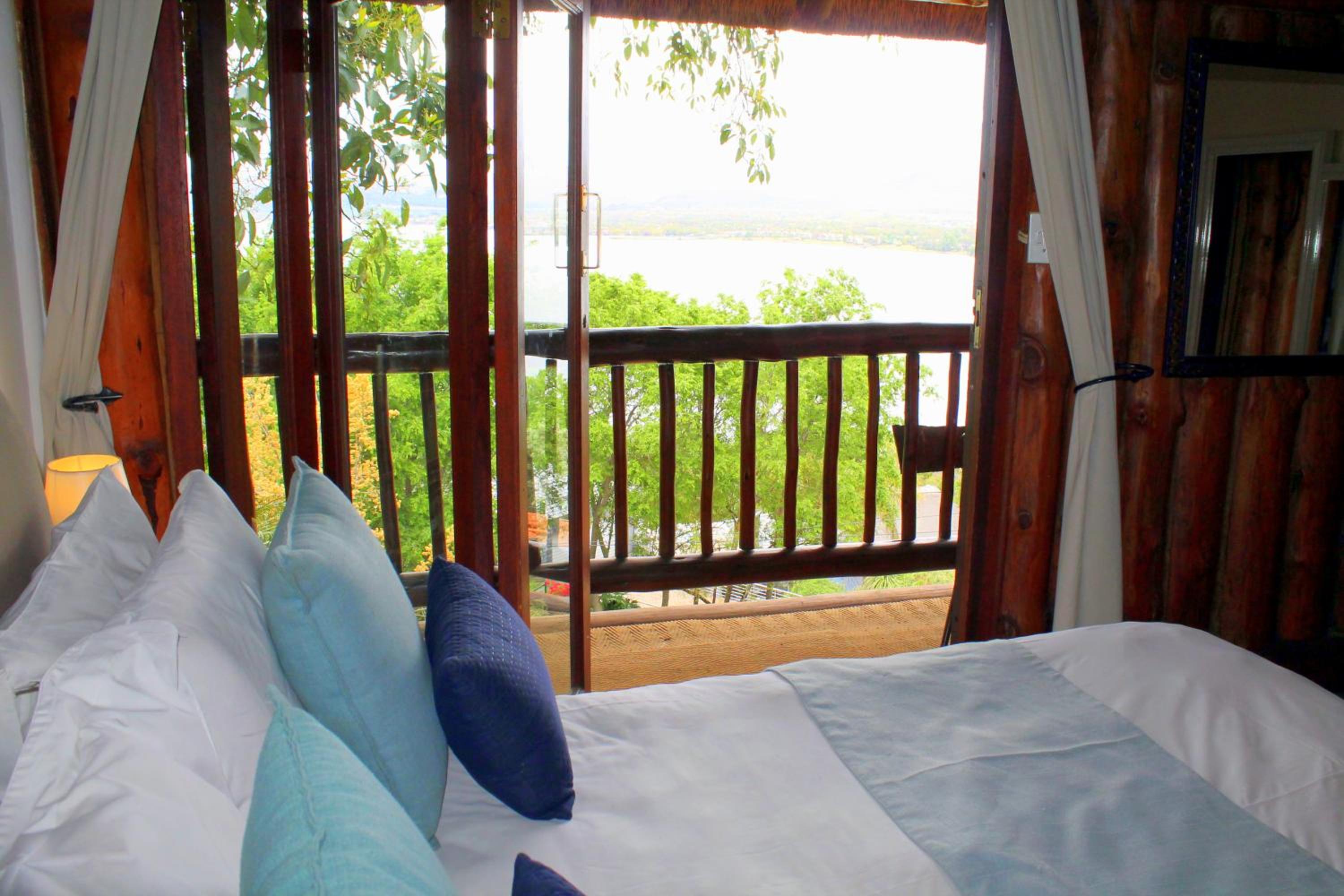 Deluxe Double Room with Balcony - Photo 2