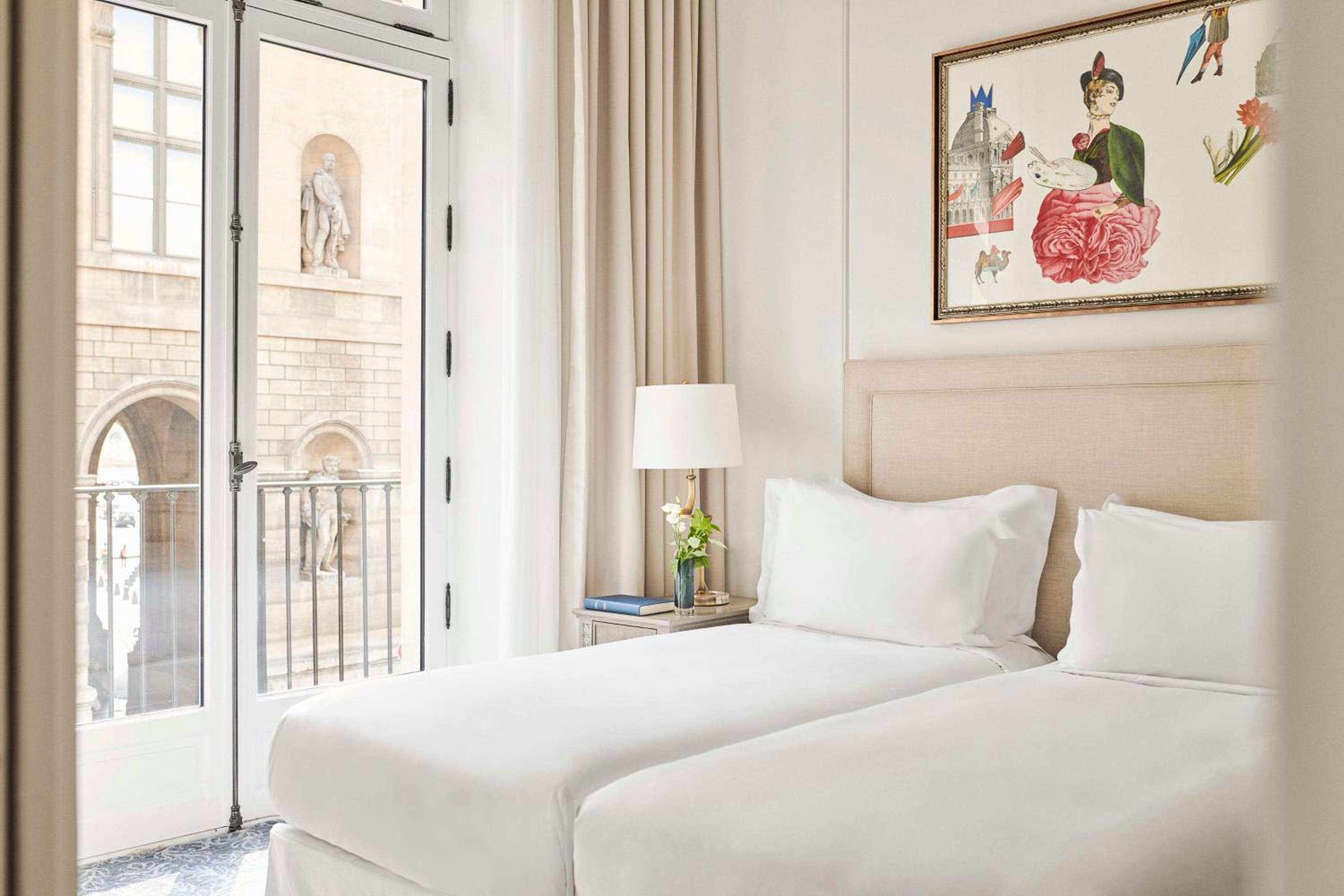 Empire Suite - Photo 2