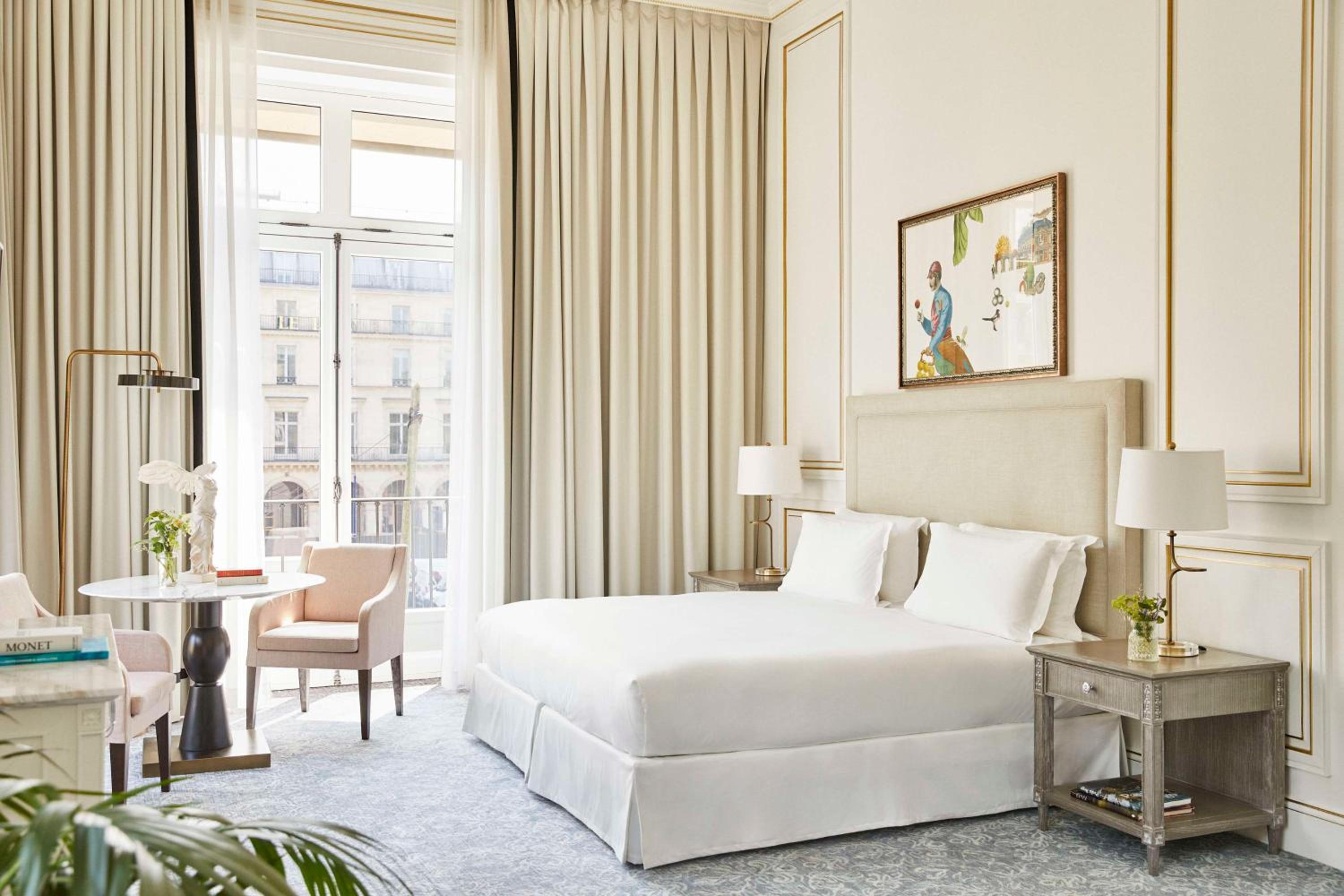 Palais Royal Suite thumbnail 6