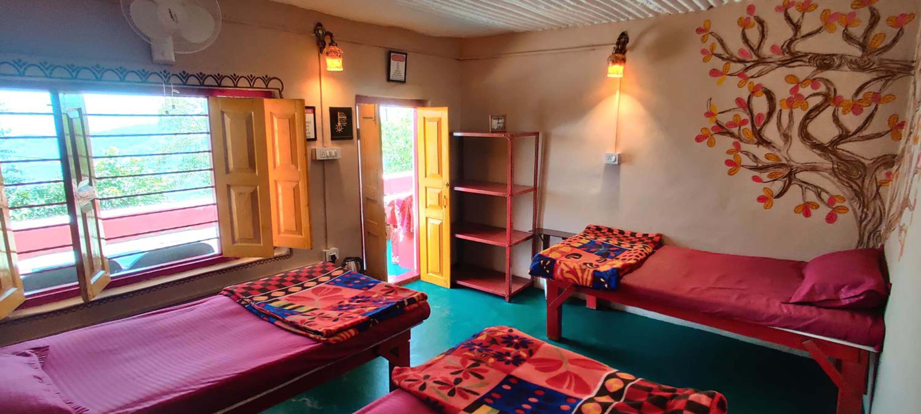 Standard Triple Room - Photo 9