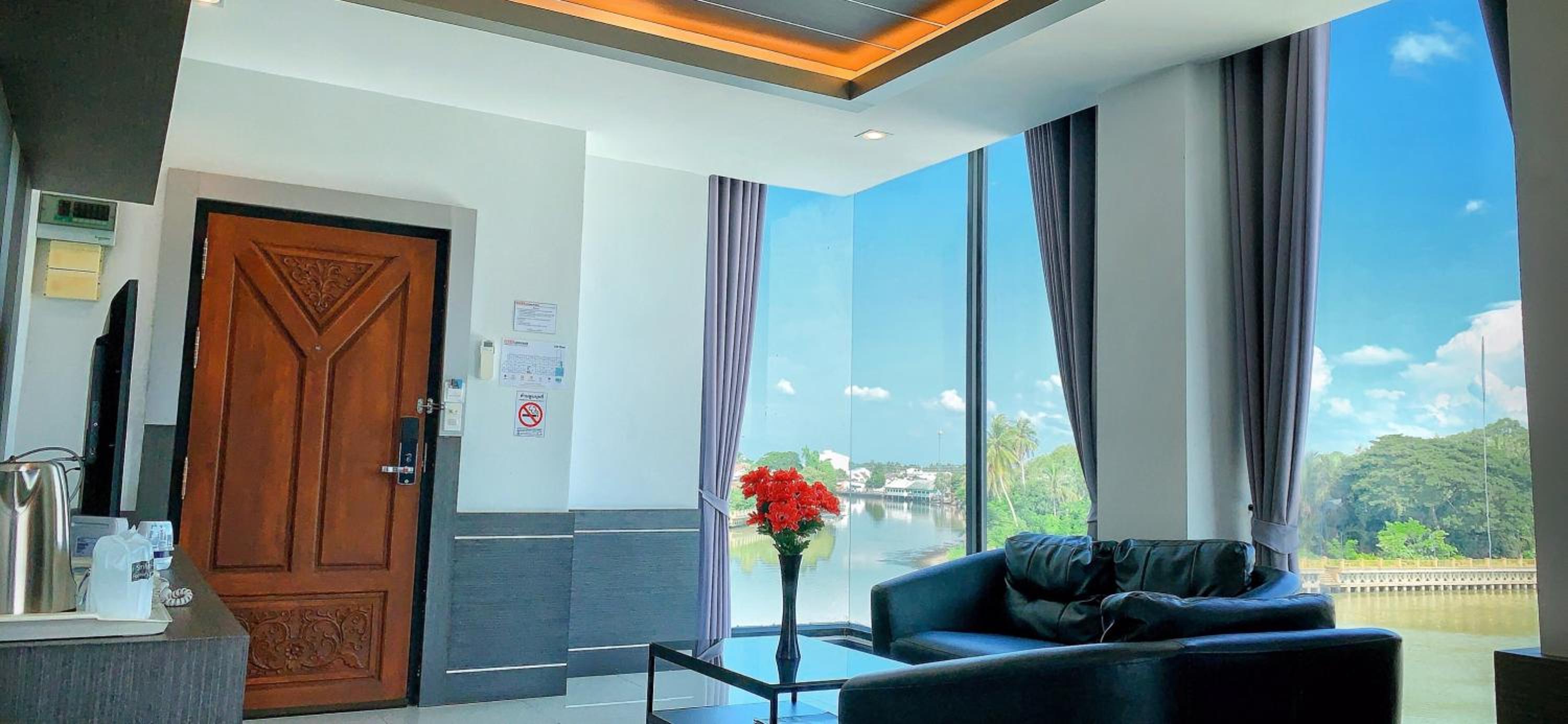 Suite with River View photo 3
