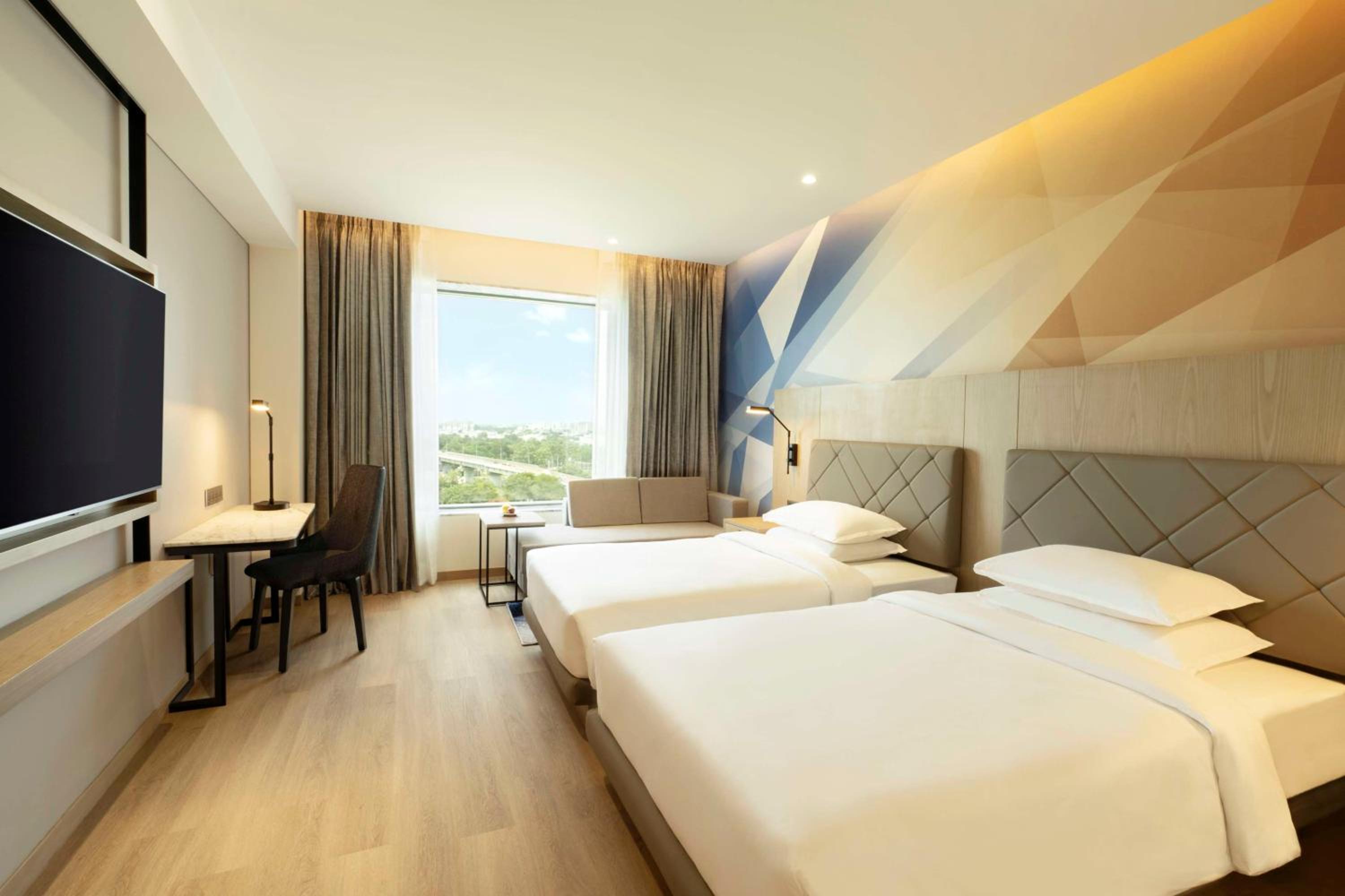 Twin Room with View - Photo 1