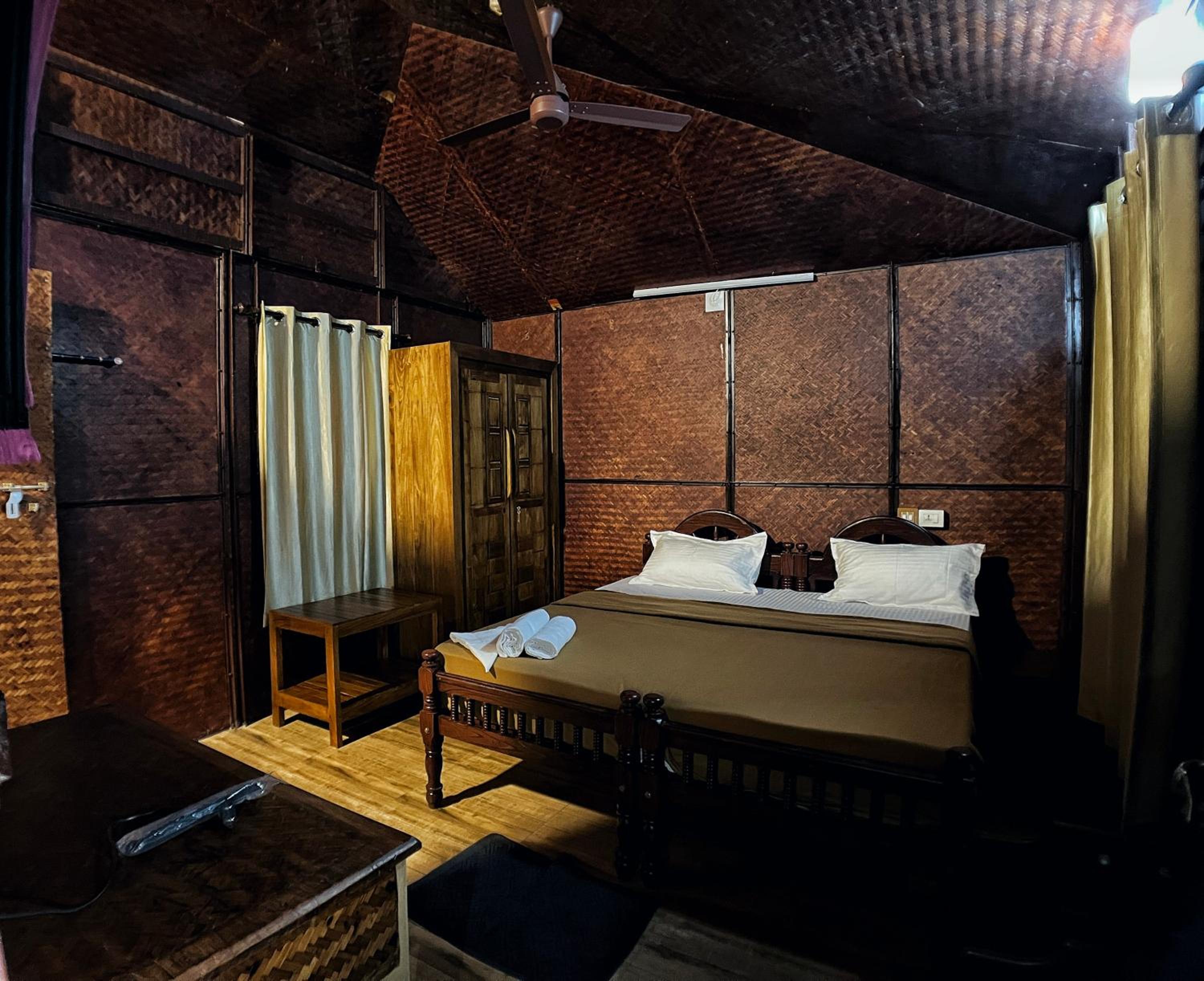King Room with Forest Views photo 3