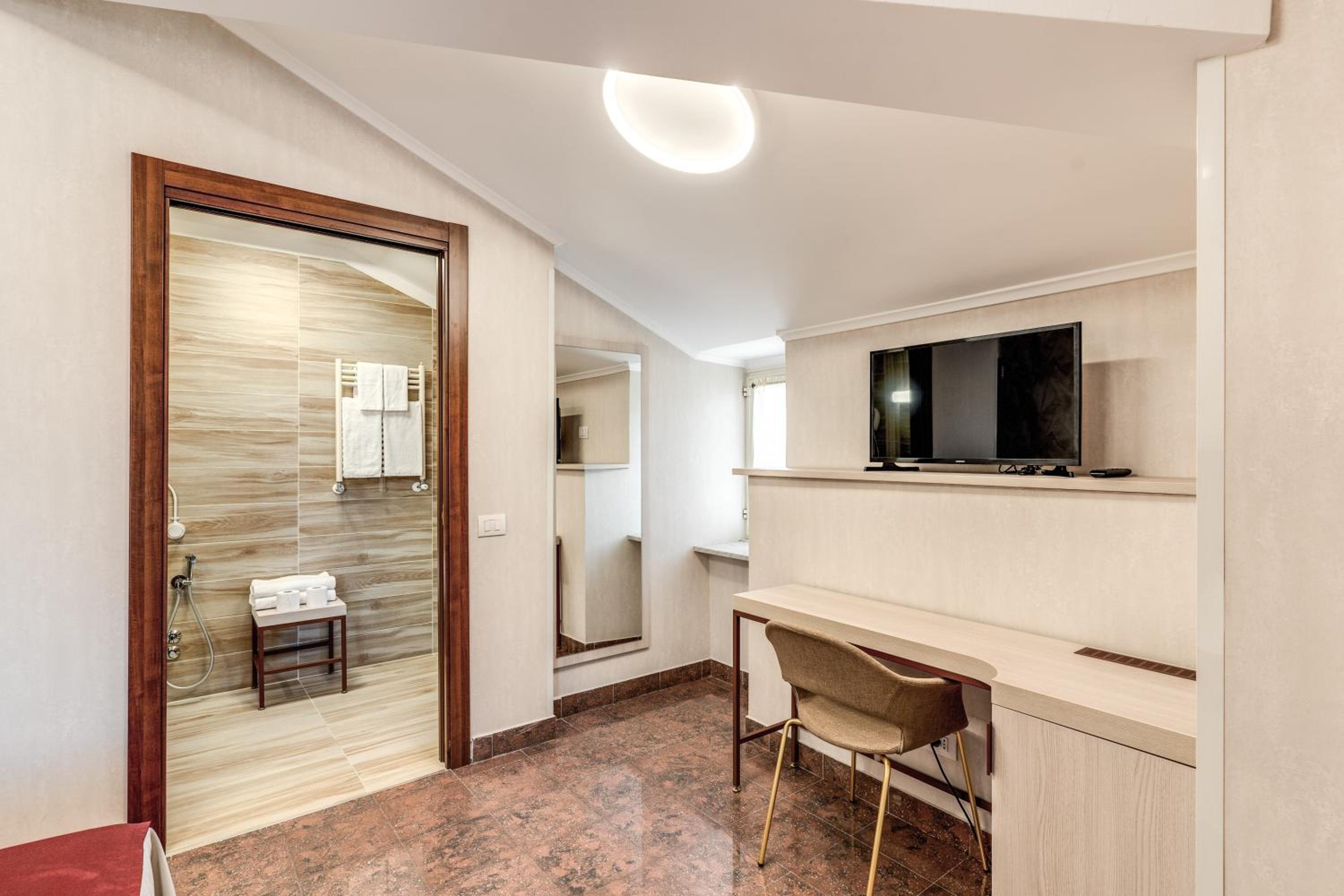 Superior Double or Twin Room photo 2