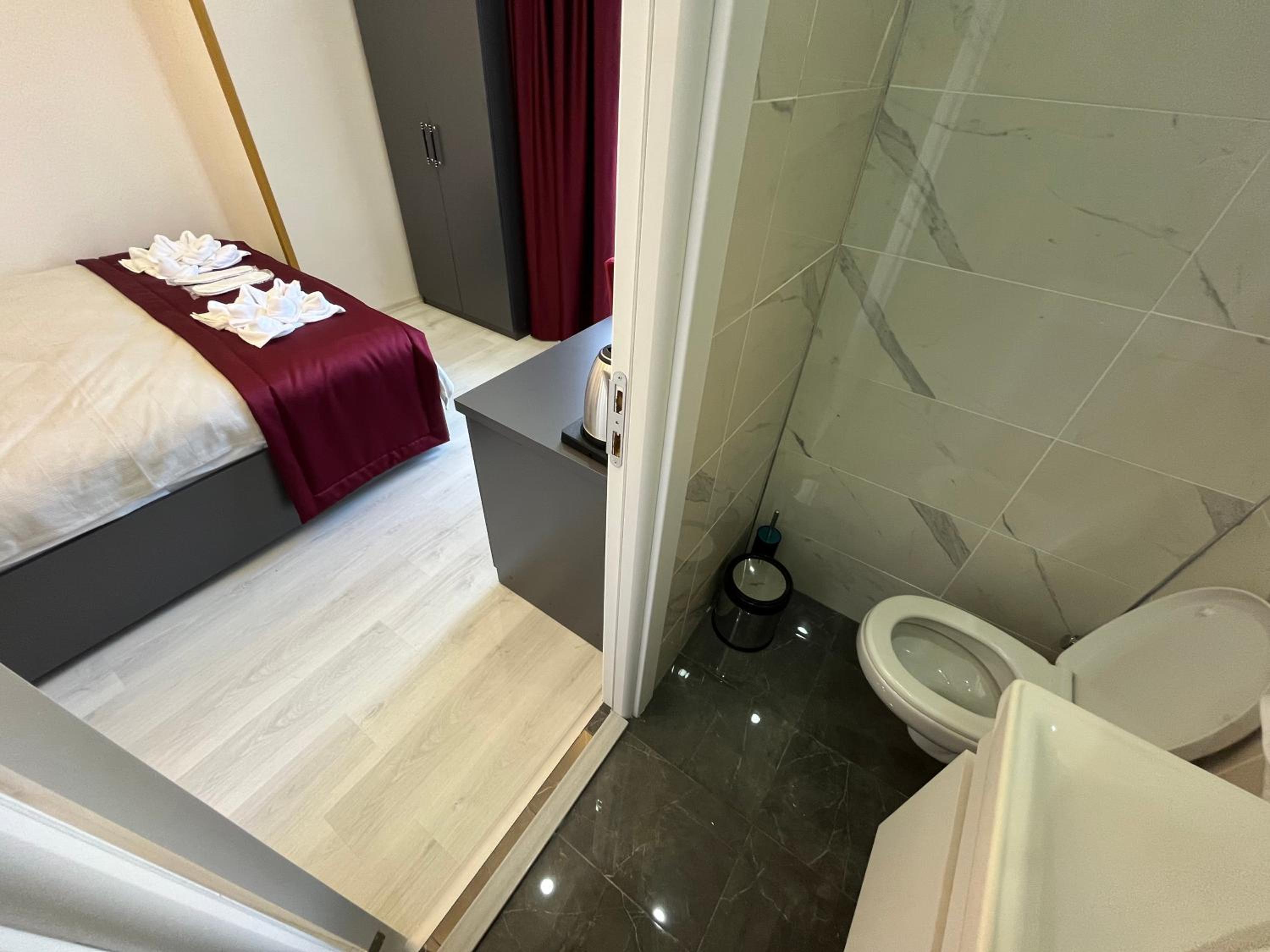 Standard Double Room photo 2