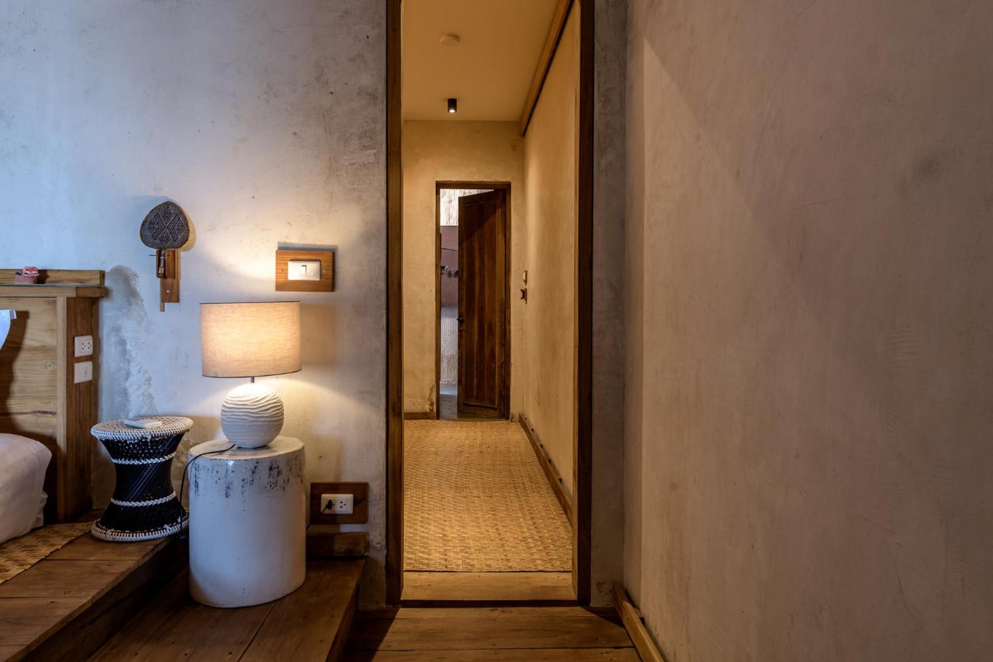 Seaview Loft Suites - Photo 8