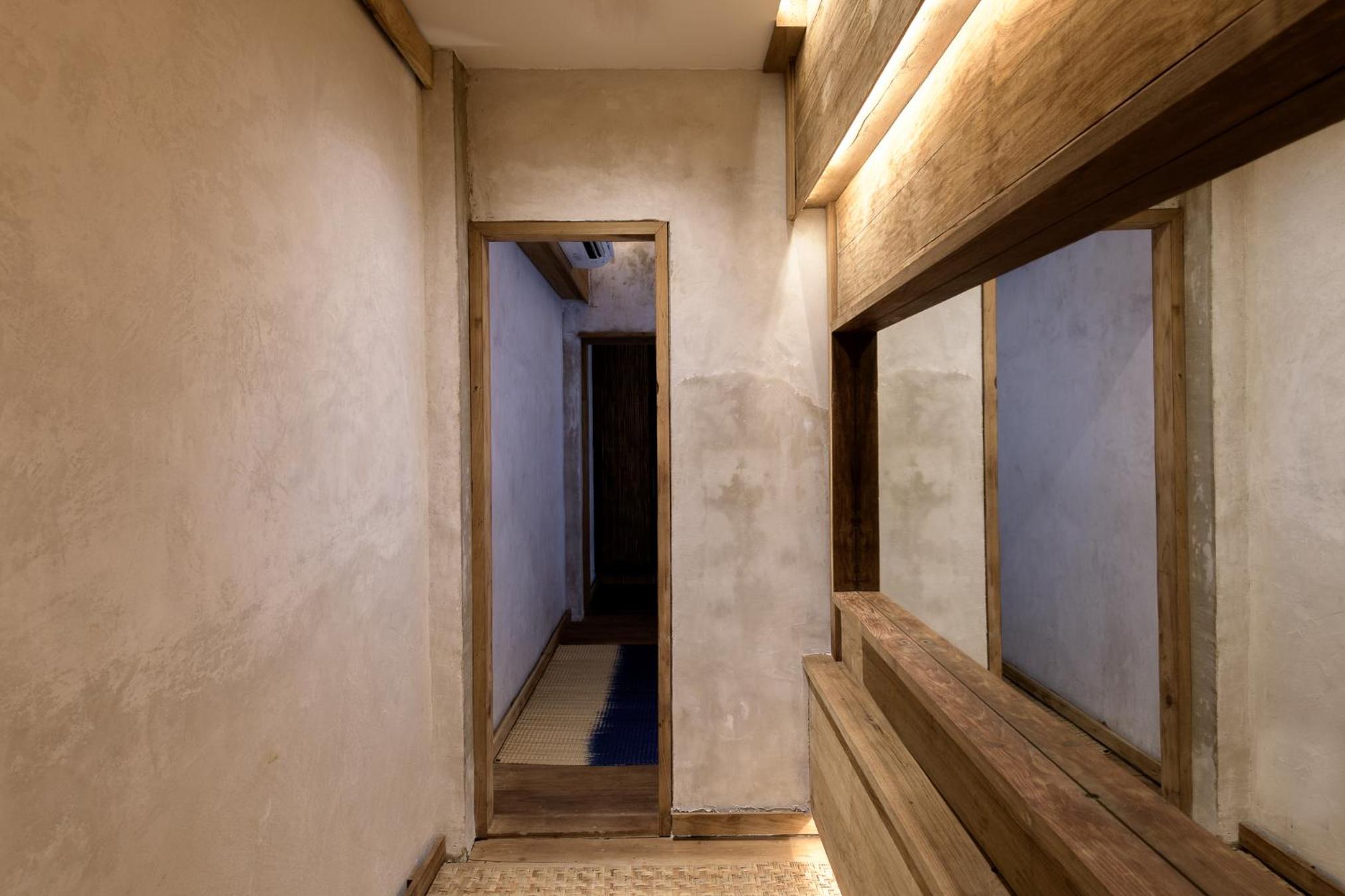 Seaview Loft Suites - Photo 9