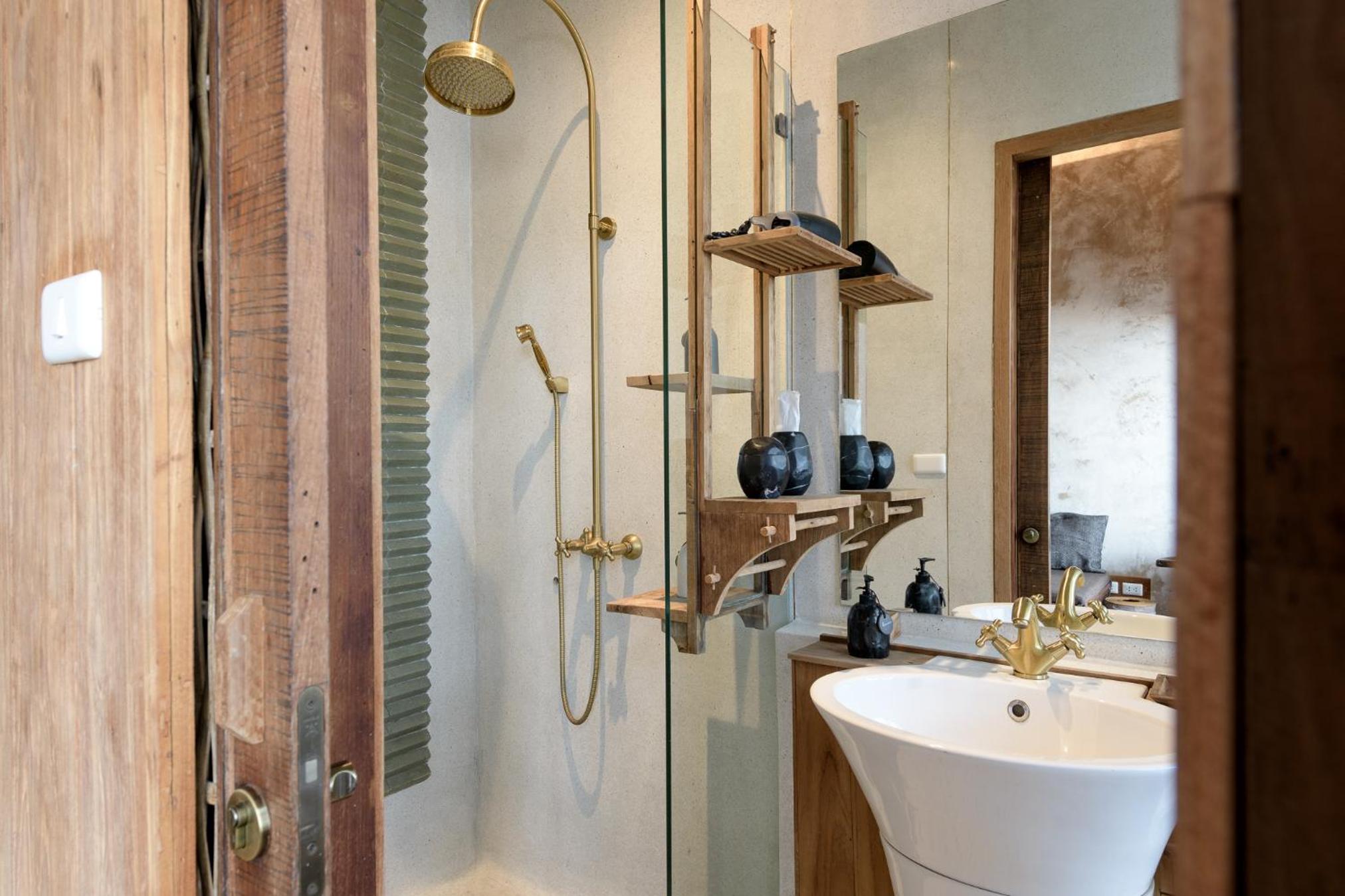 Seaview Loft Suites - Photo 10