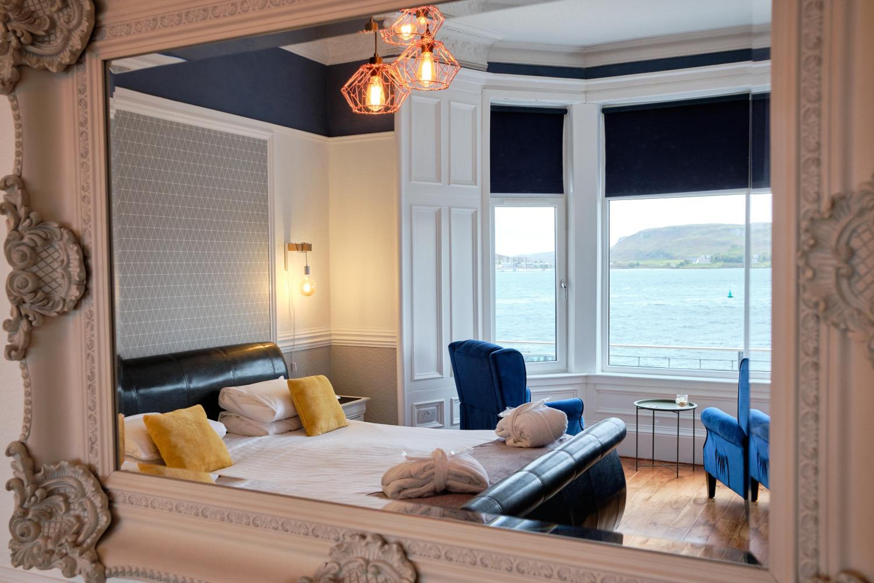 Premium Double Room with Sea View - Photo 6