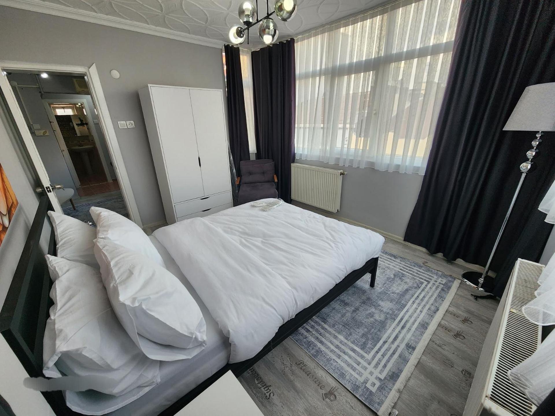 Budget Double Room photo 2