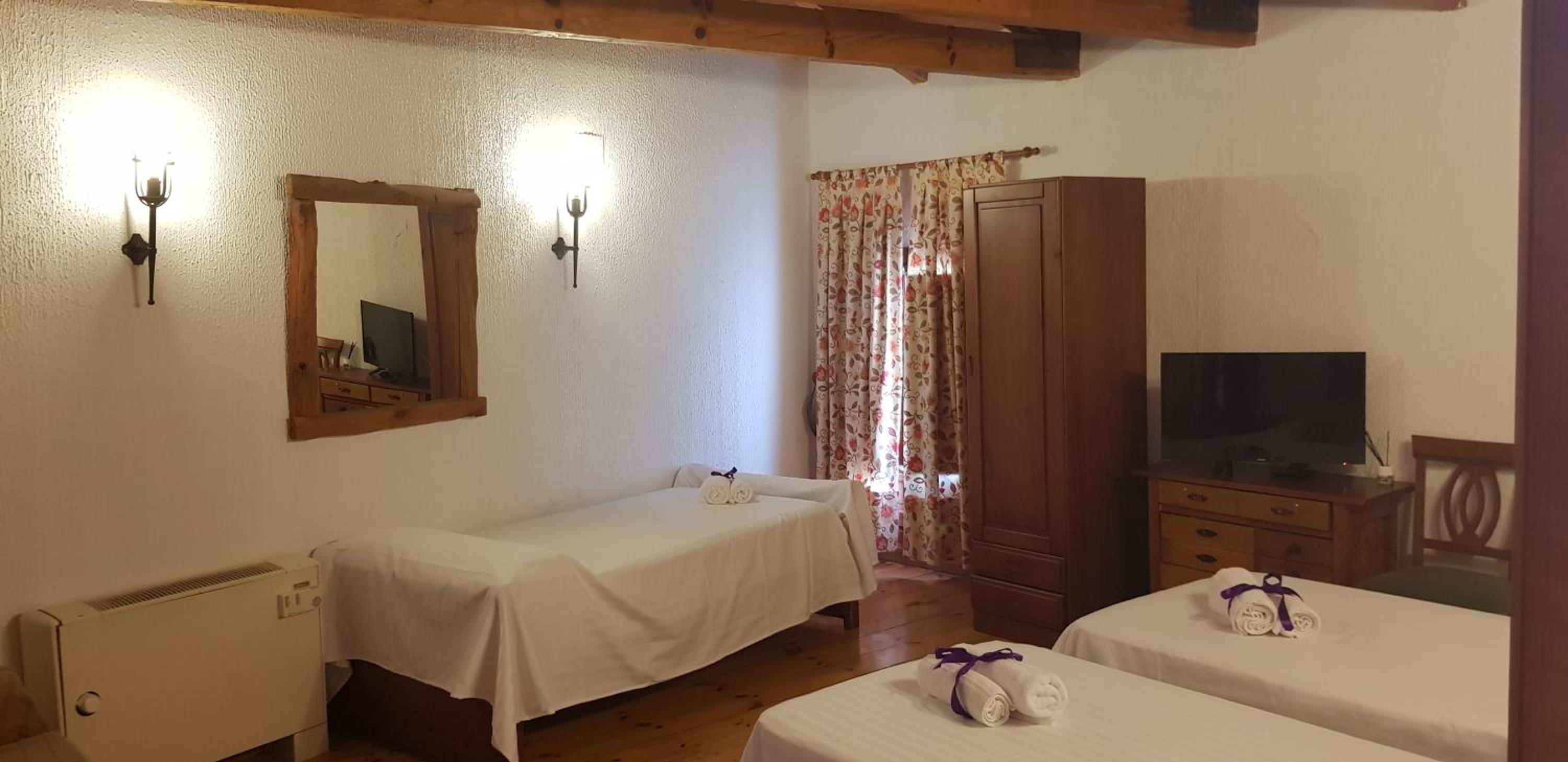 Basic Triple Room