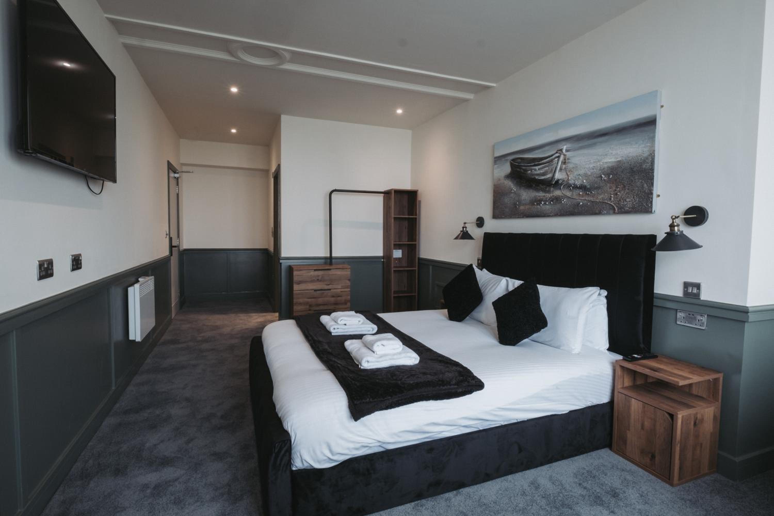 Standard Double Room - Photo 5