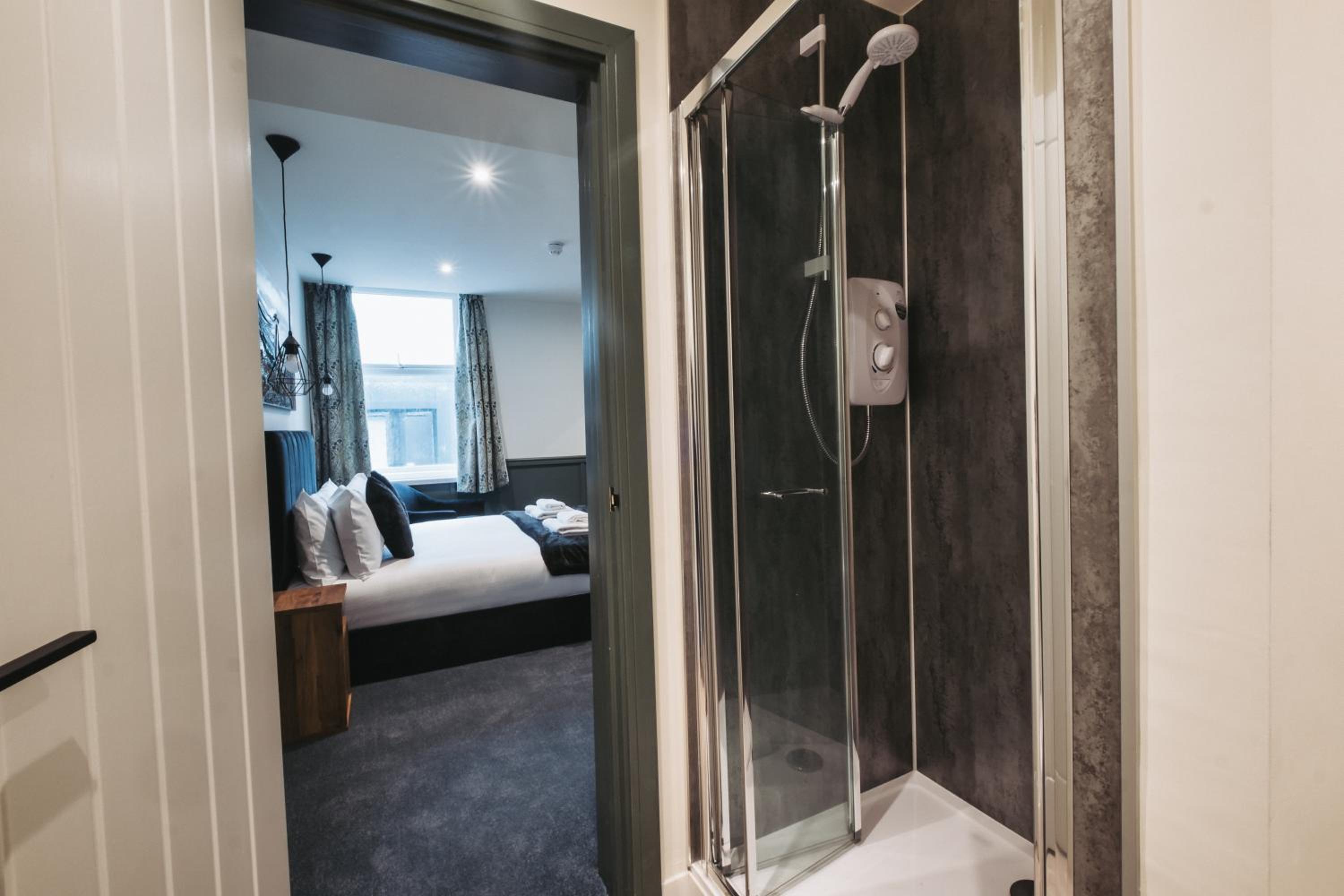 Standard Double Room - Photo 6