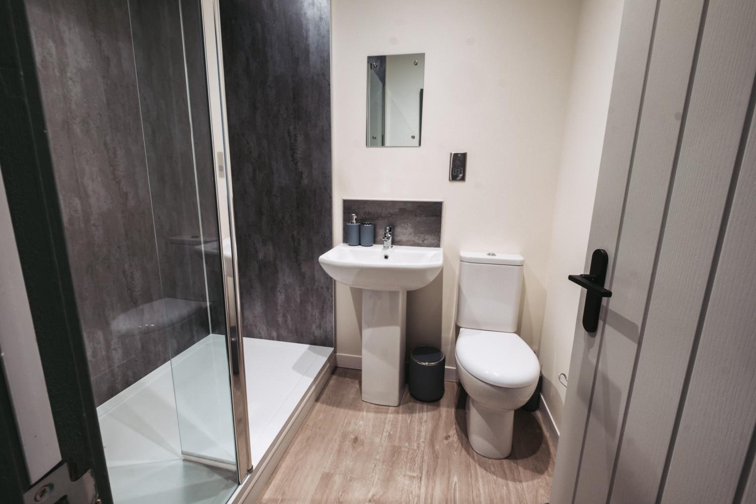 Standard Double Room - Photo 7