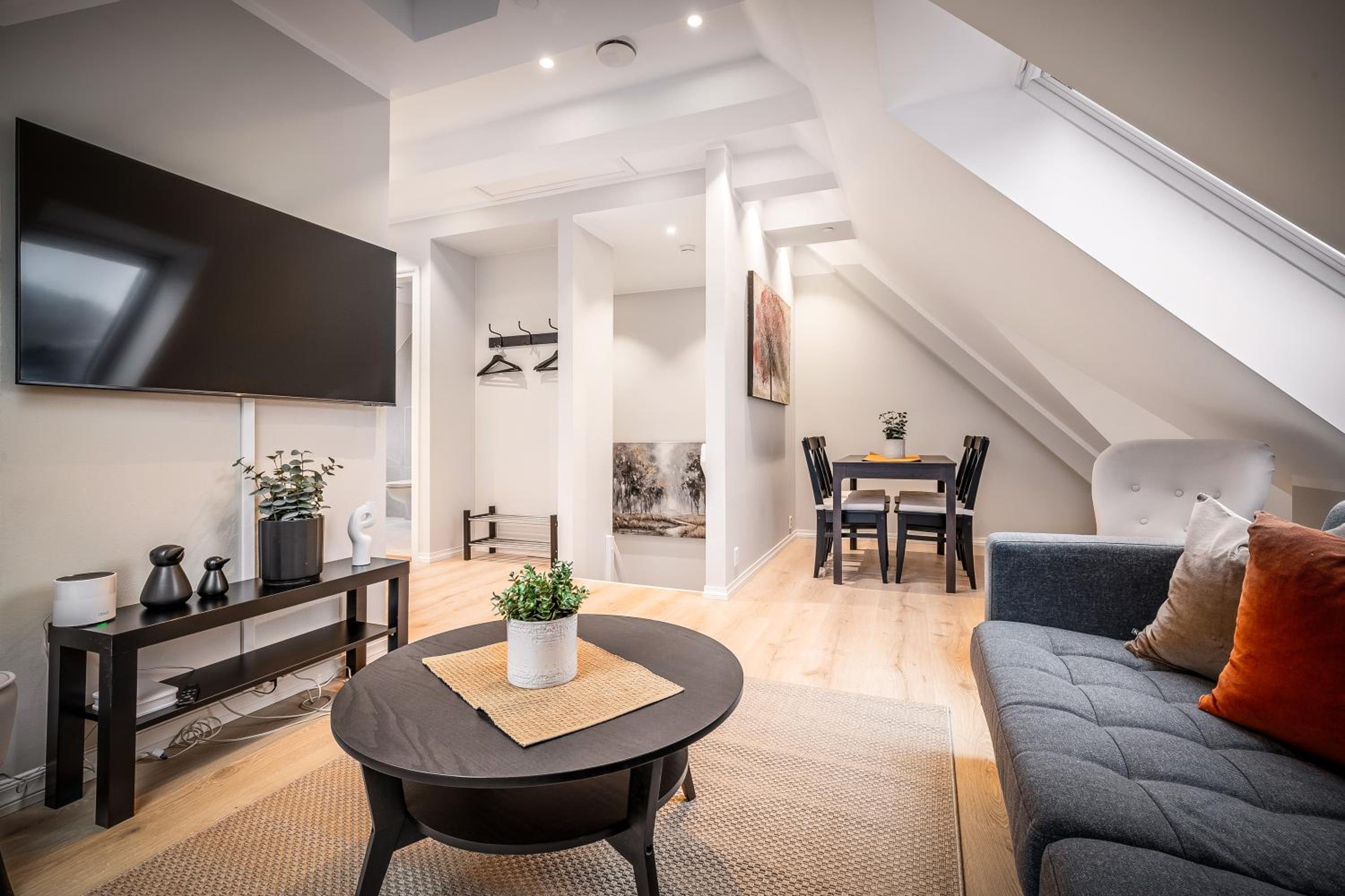 Two-Bedroom- Loft Apartment photo 2