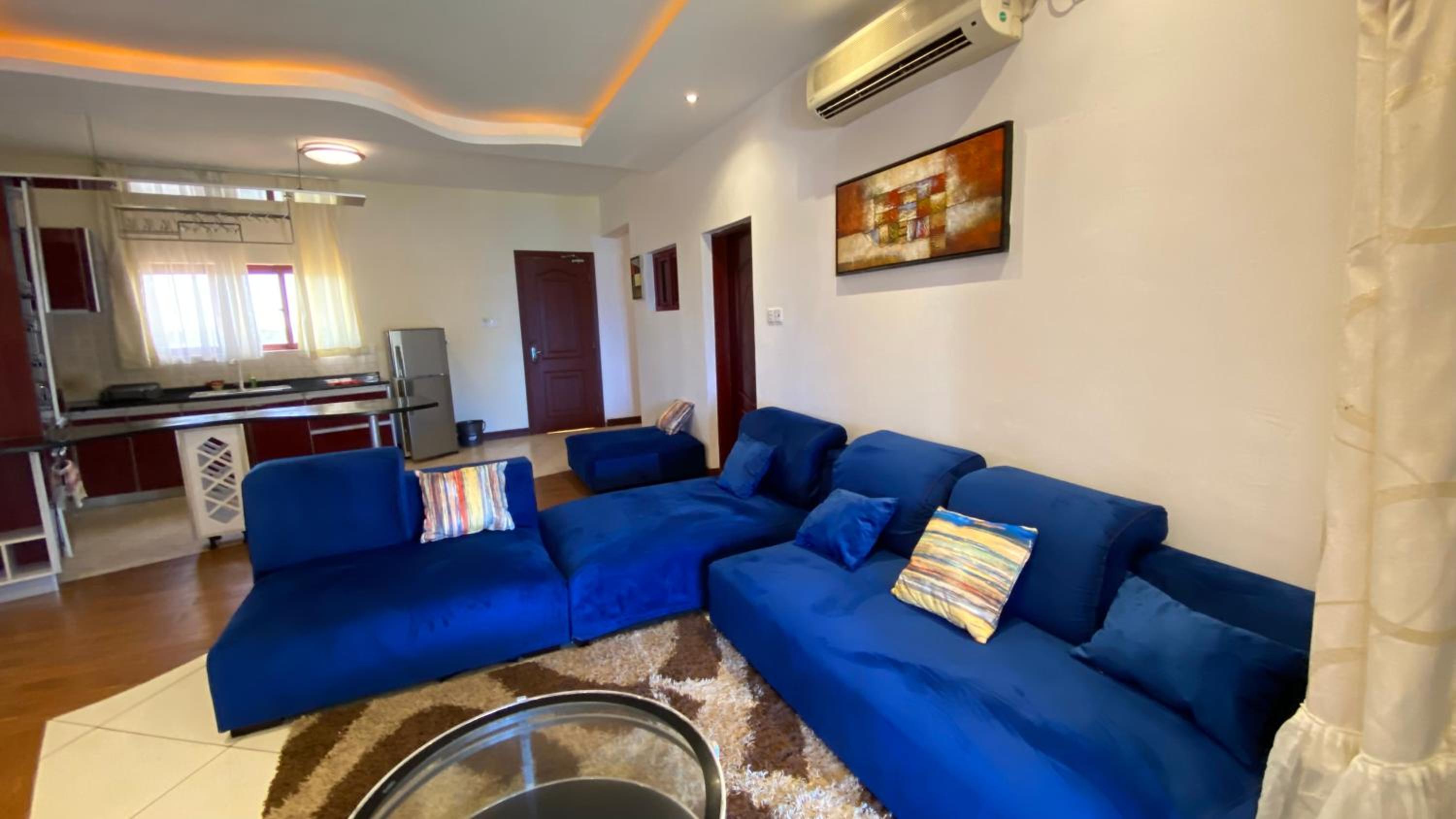 Two-Bedroom Apartment - Photo 2