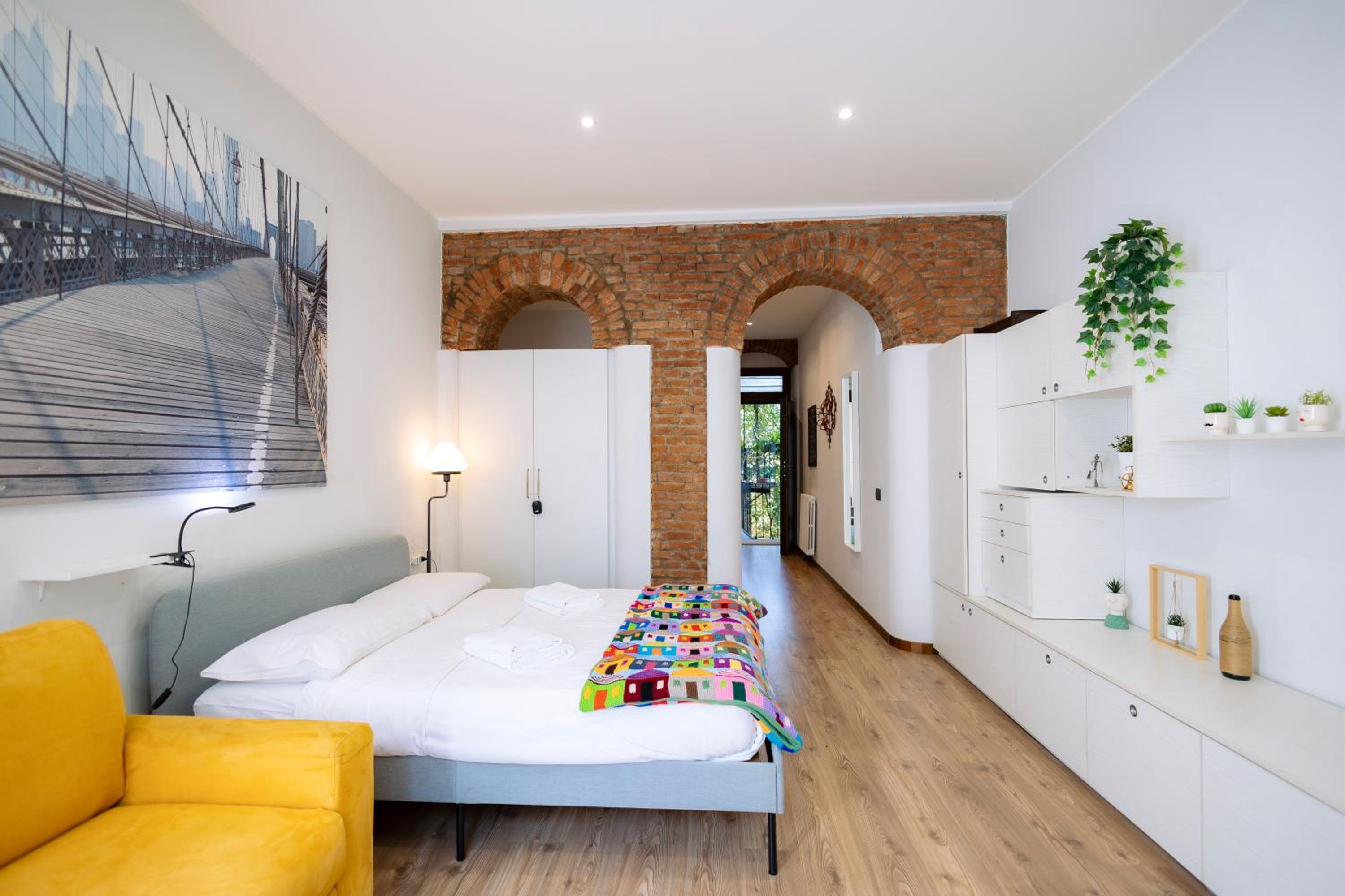 One-Bedroom Apartment