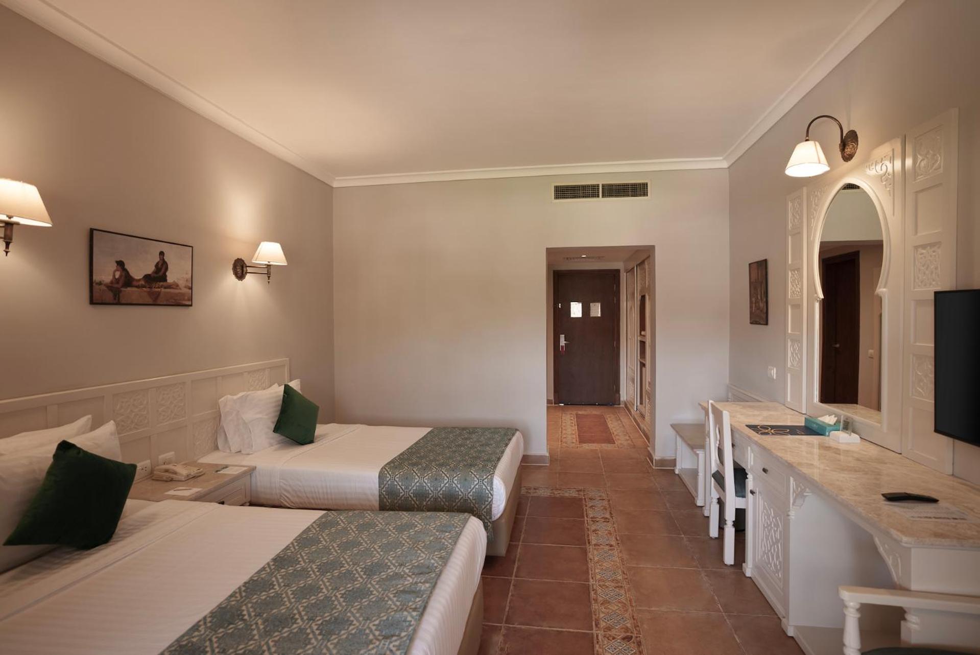 Standard Room with Garden View - Photo 5