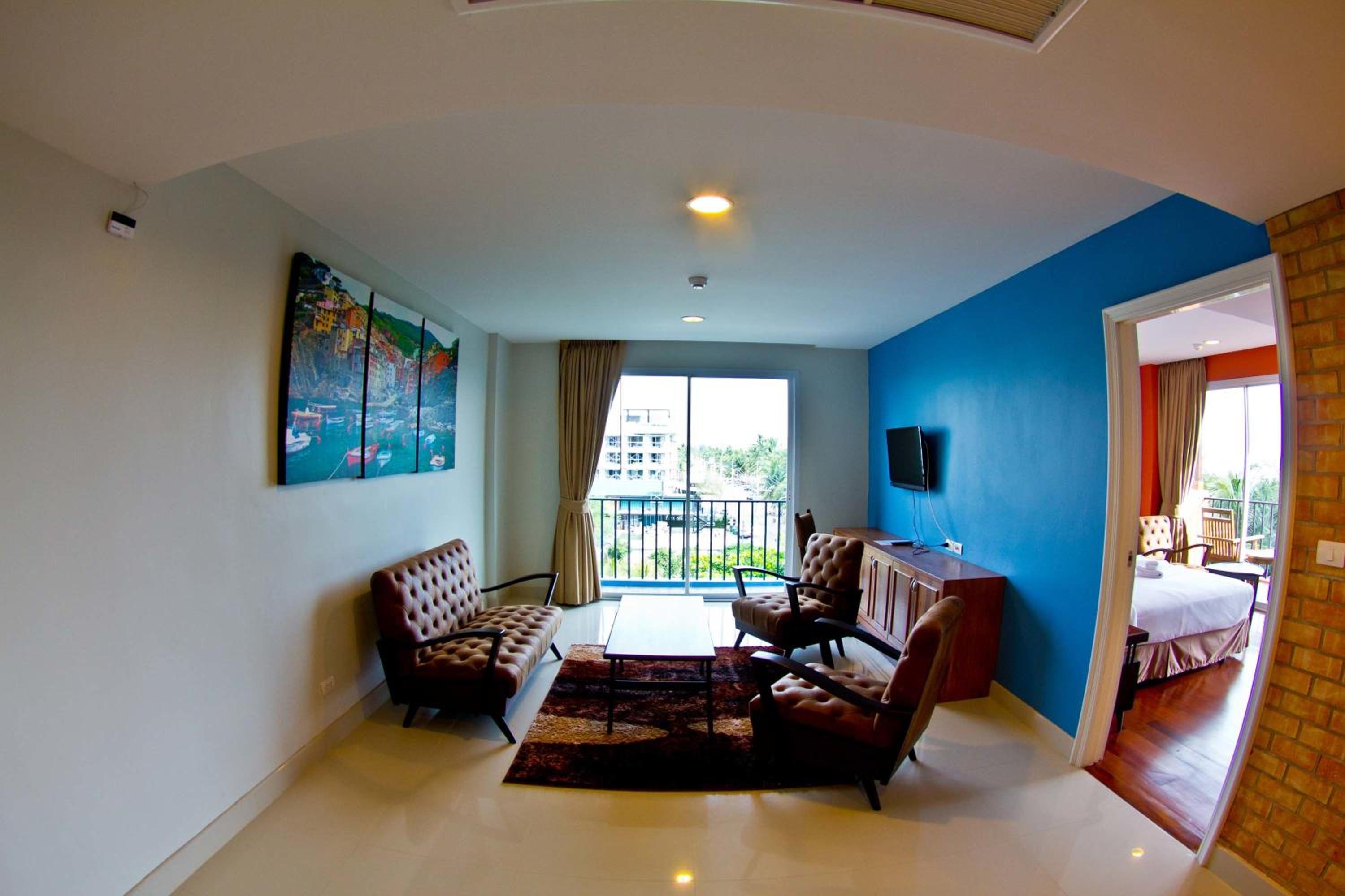 One-Bedroom Suite photo 3