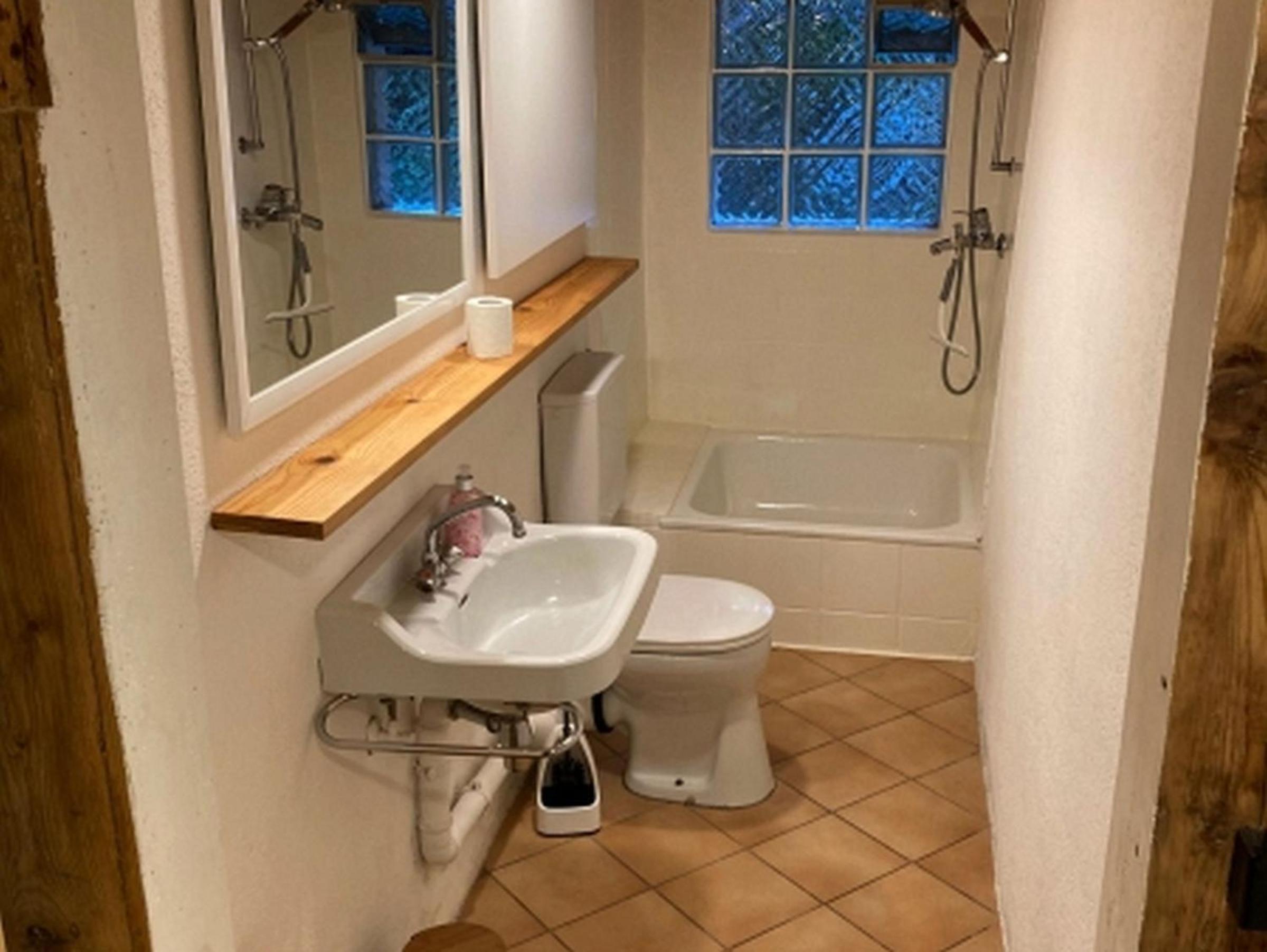 Two-Bedroom House photo 3