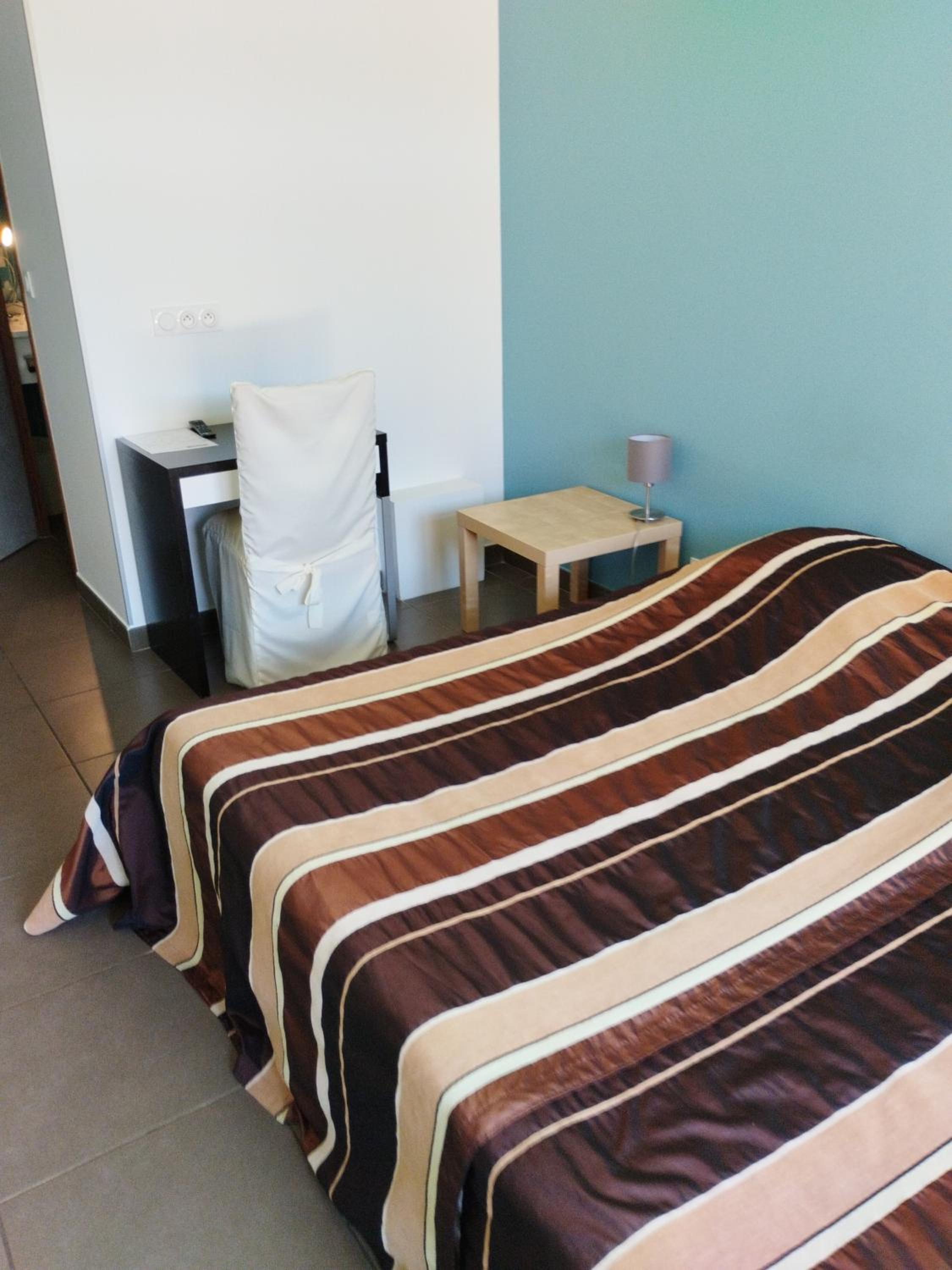 Standard Double or Twin Room with Garden View - Photo 2