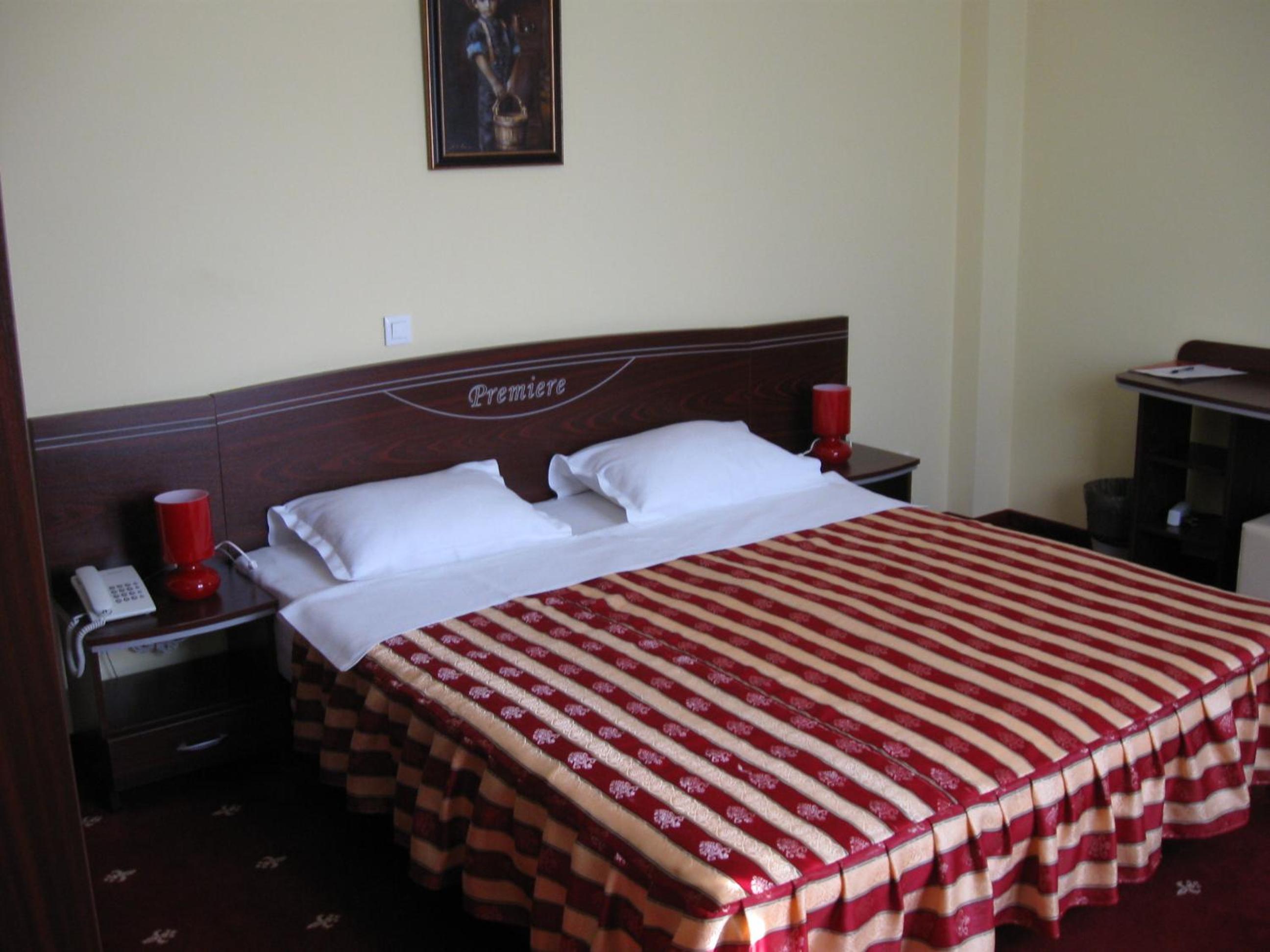 Double Room - Photo 2