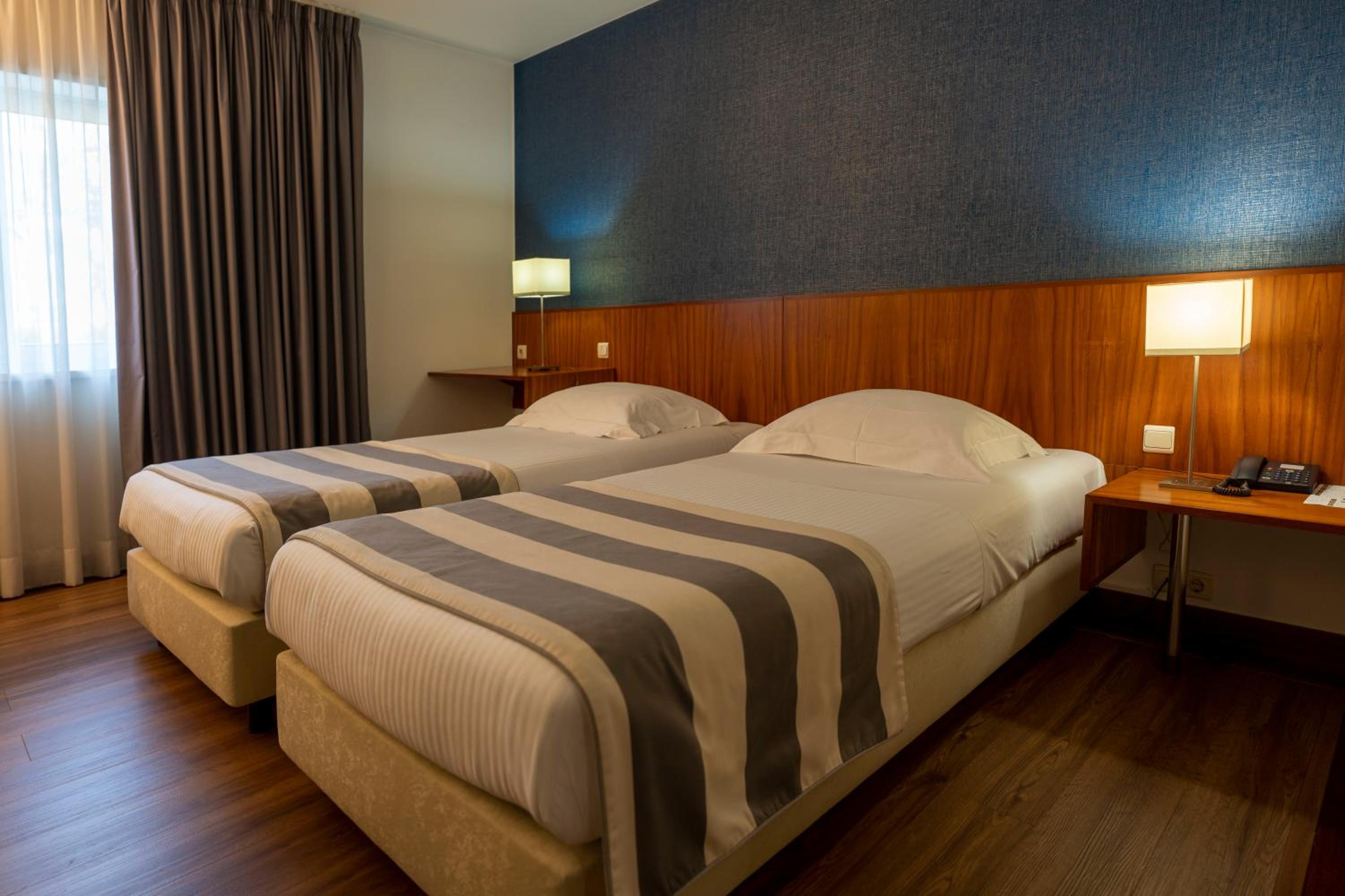 Quarto Twin Standard