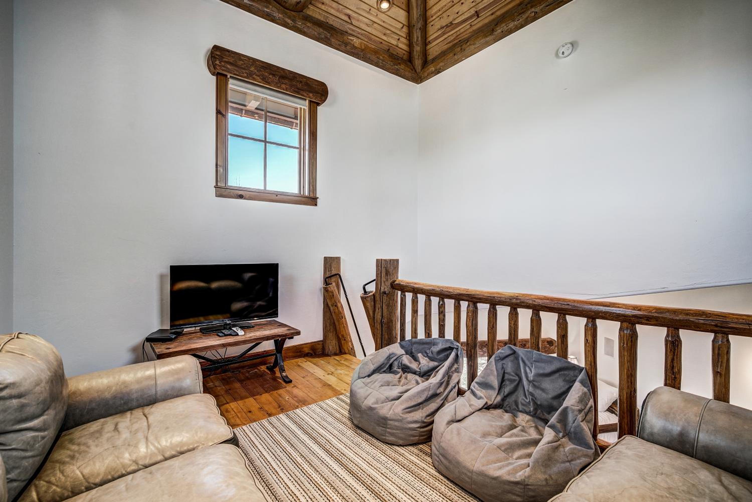 Four-Bedroom Loft Apartment