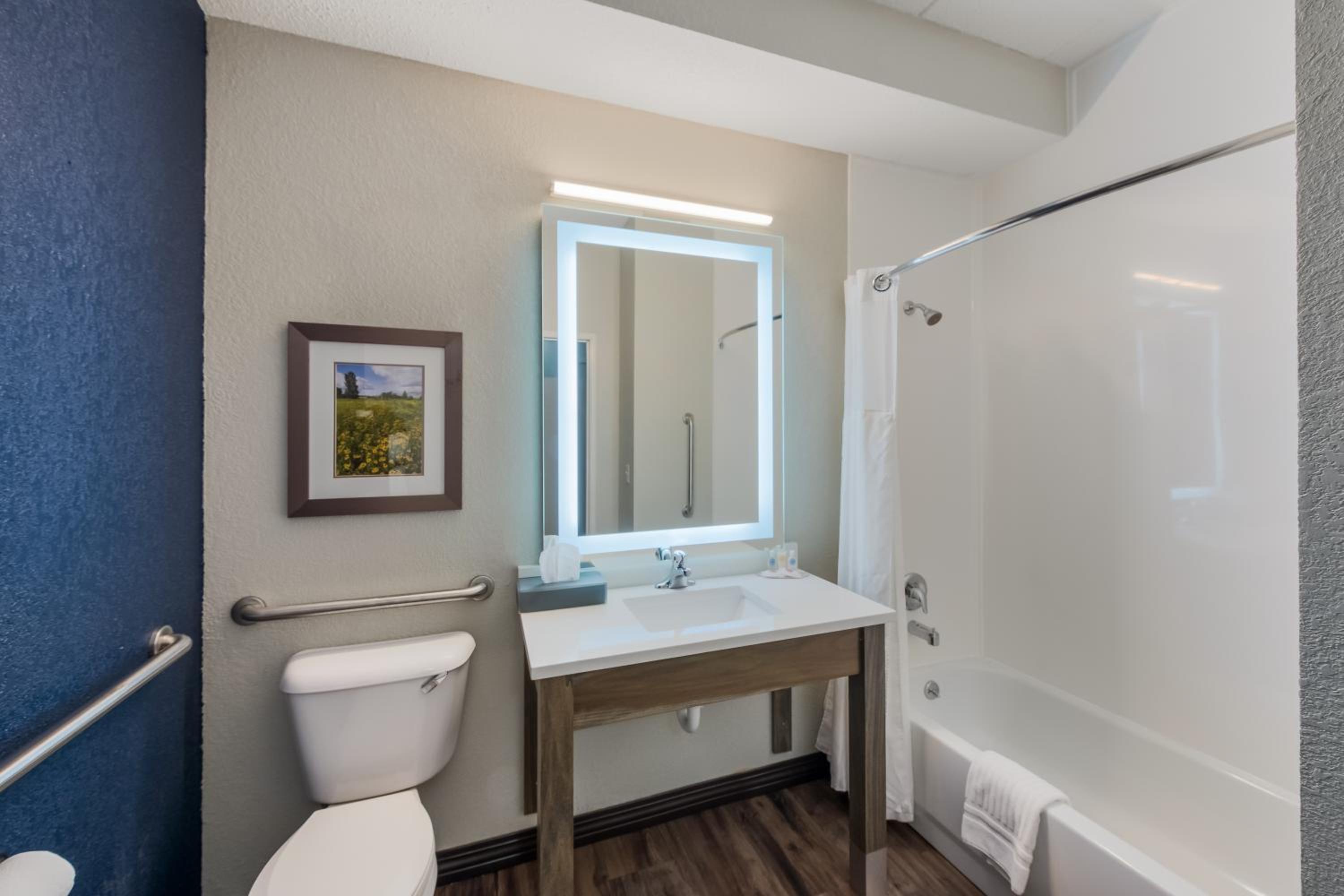 King Room - Disability Access/Non Smoking  - Photo 4