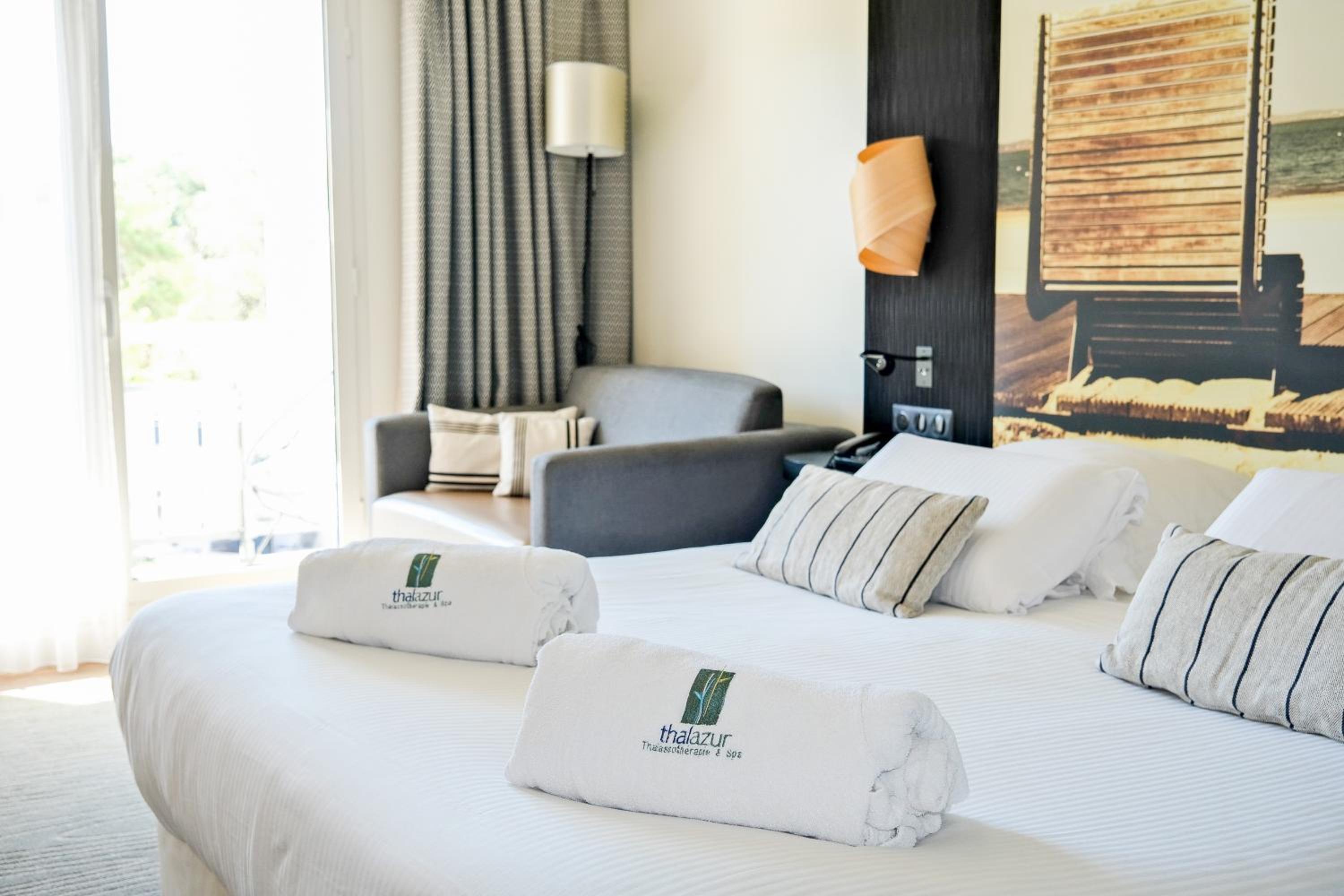 Privilege Room with Pool View and Spa Access - Photo 2