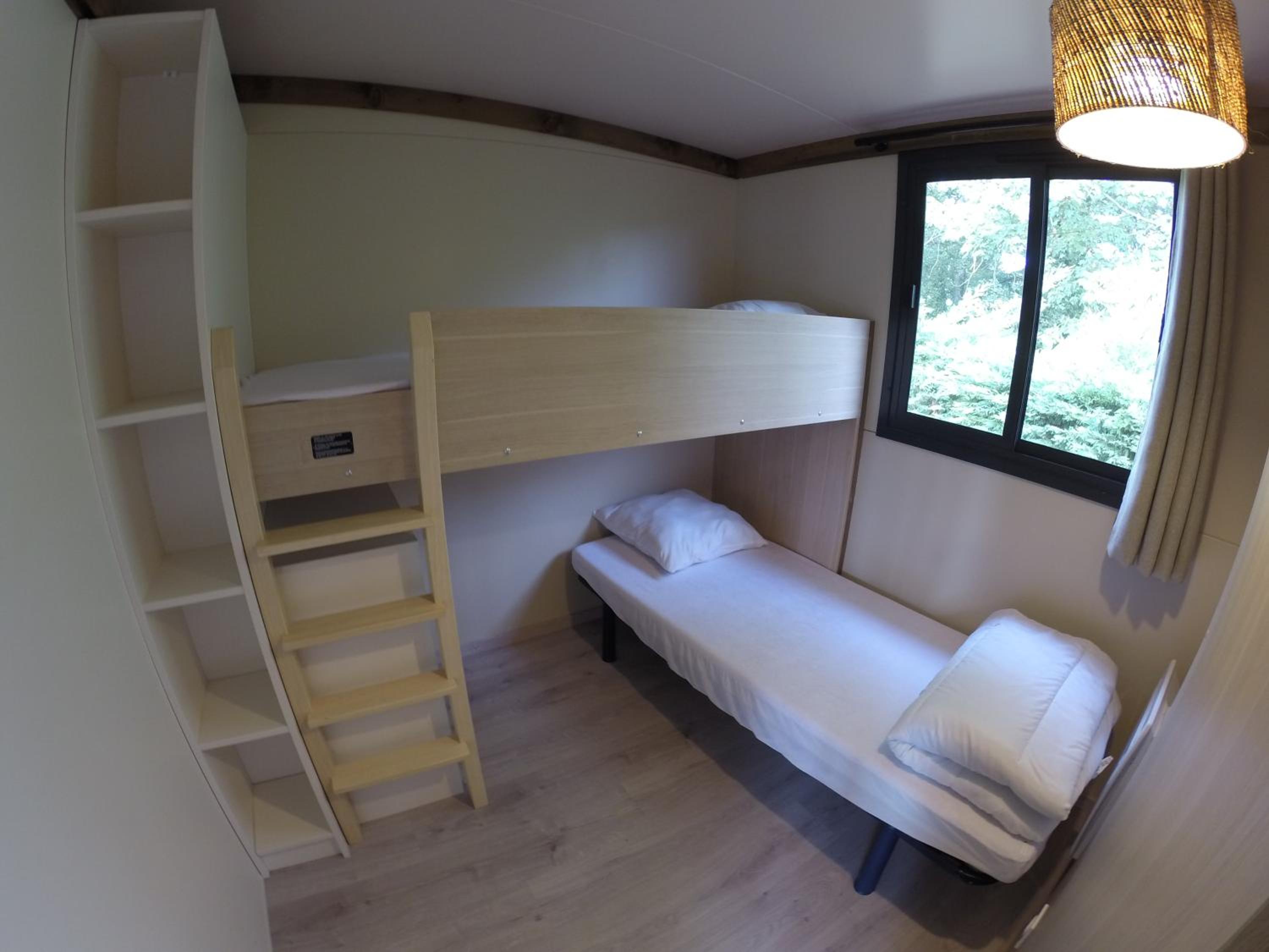 Three-Bedroom Chalet - Photo 5