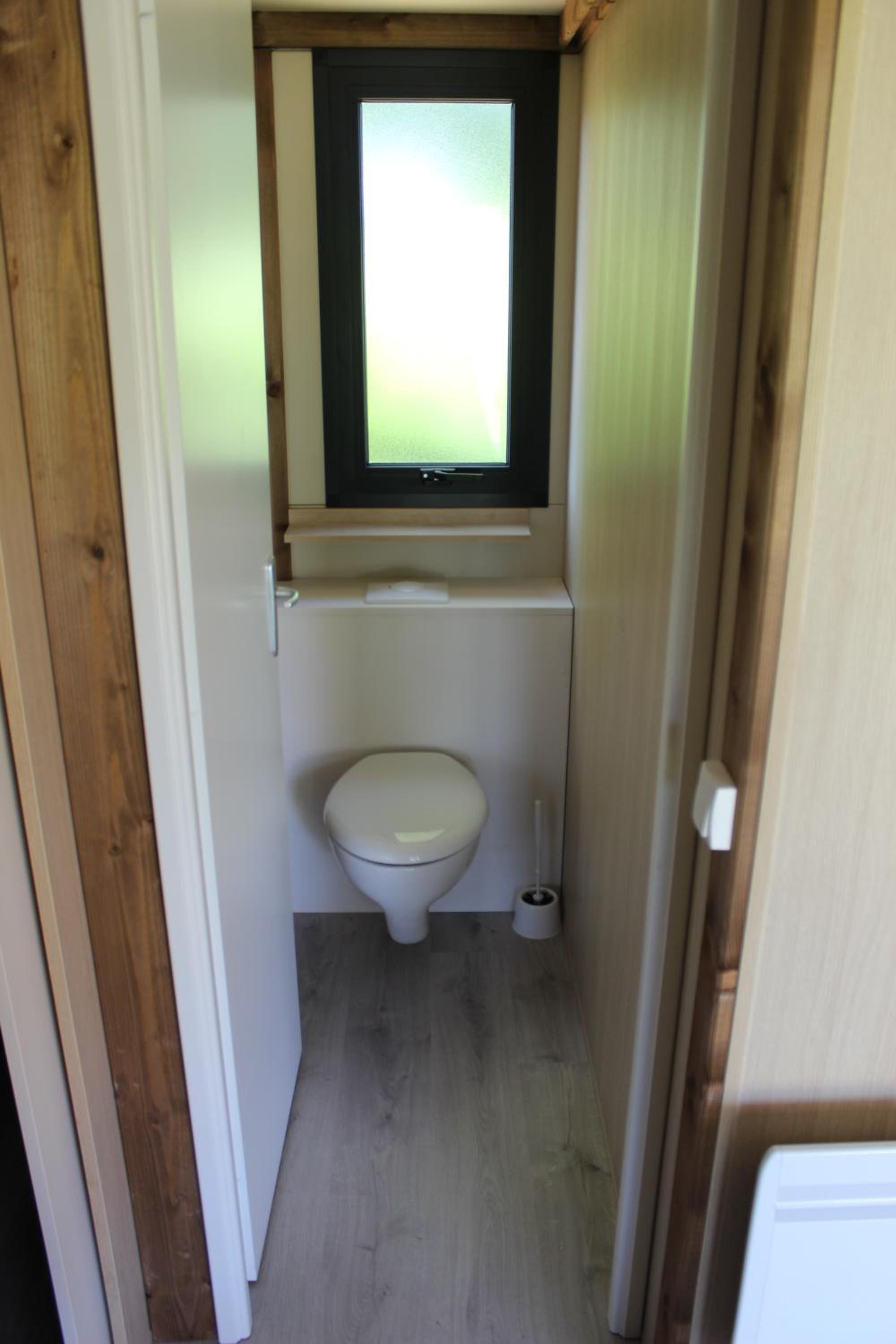 Three-Bedroom Chalet - Photo 7