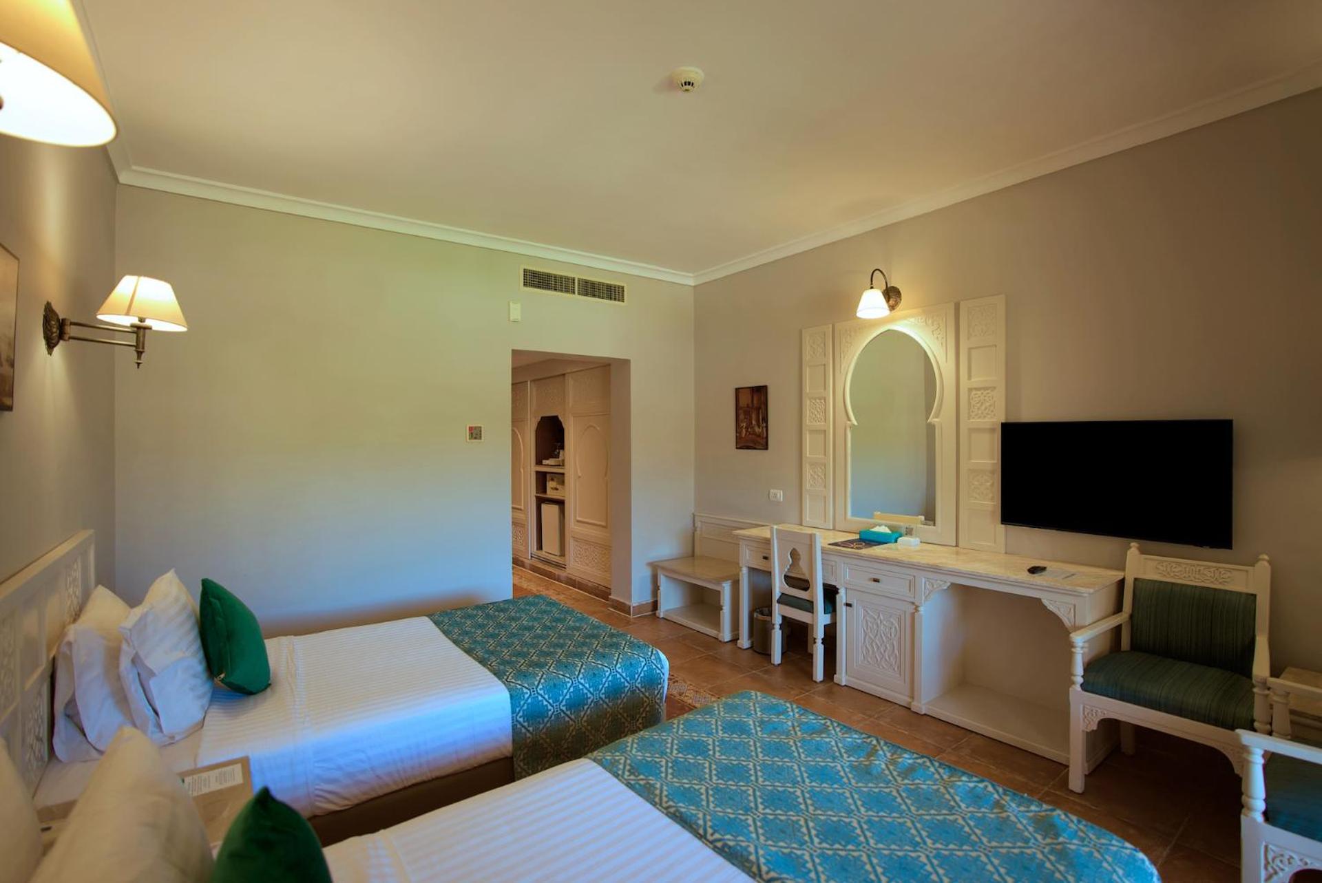 Standard Room with Garden View - Photo 6