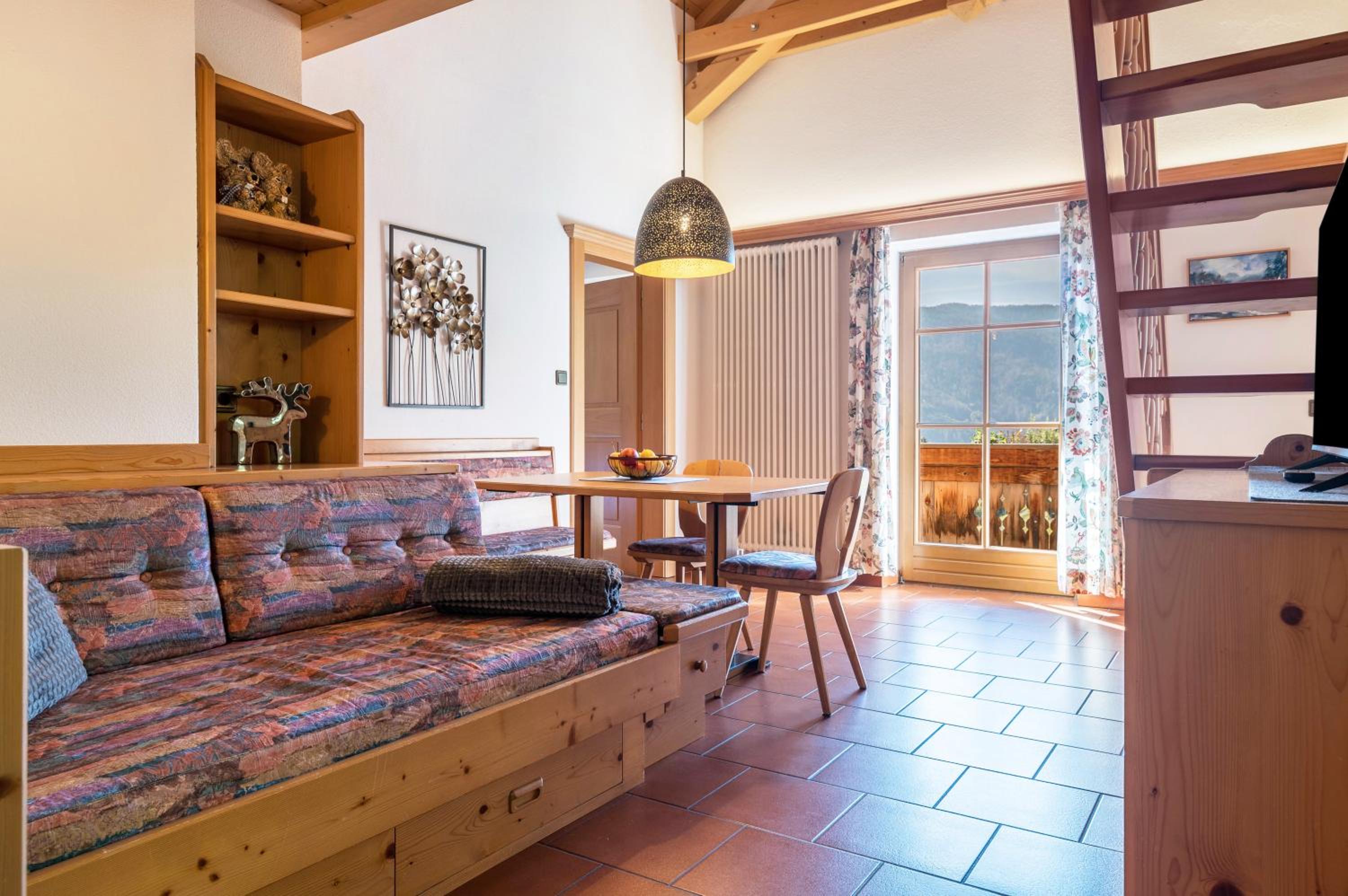 Two-Bedroom Deluxe Apartment with Garden View photo 3