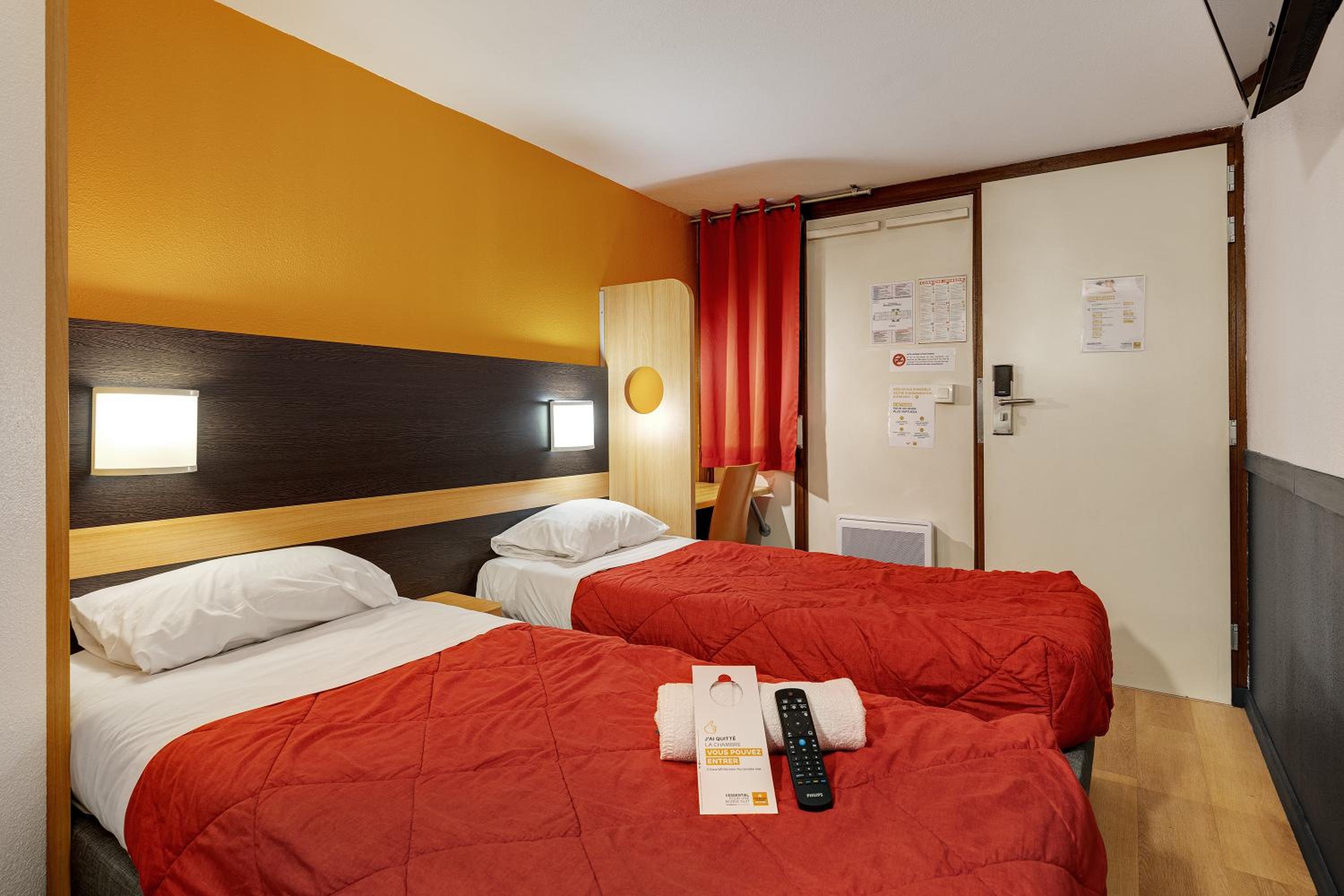 Triple Room with 3 Single Beds - Photo 3
