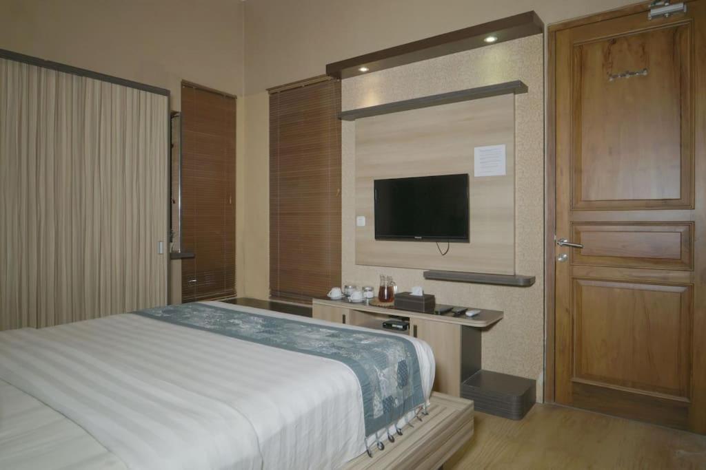 Villa photo 1