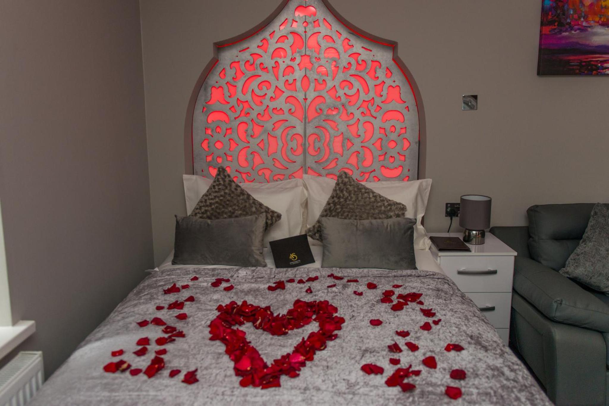 Superior Suite - Photo 29