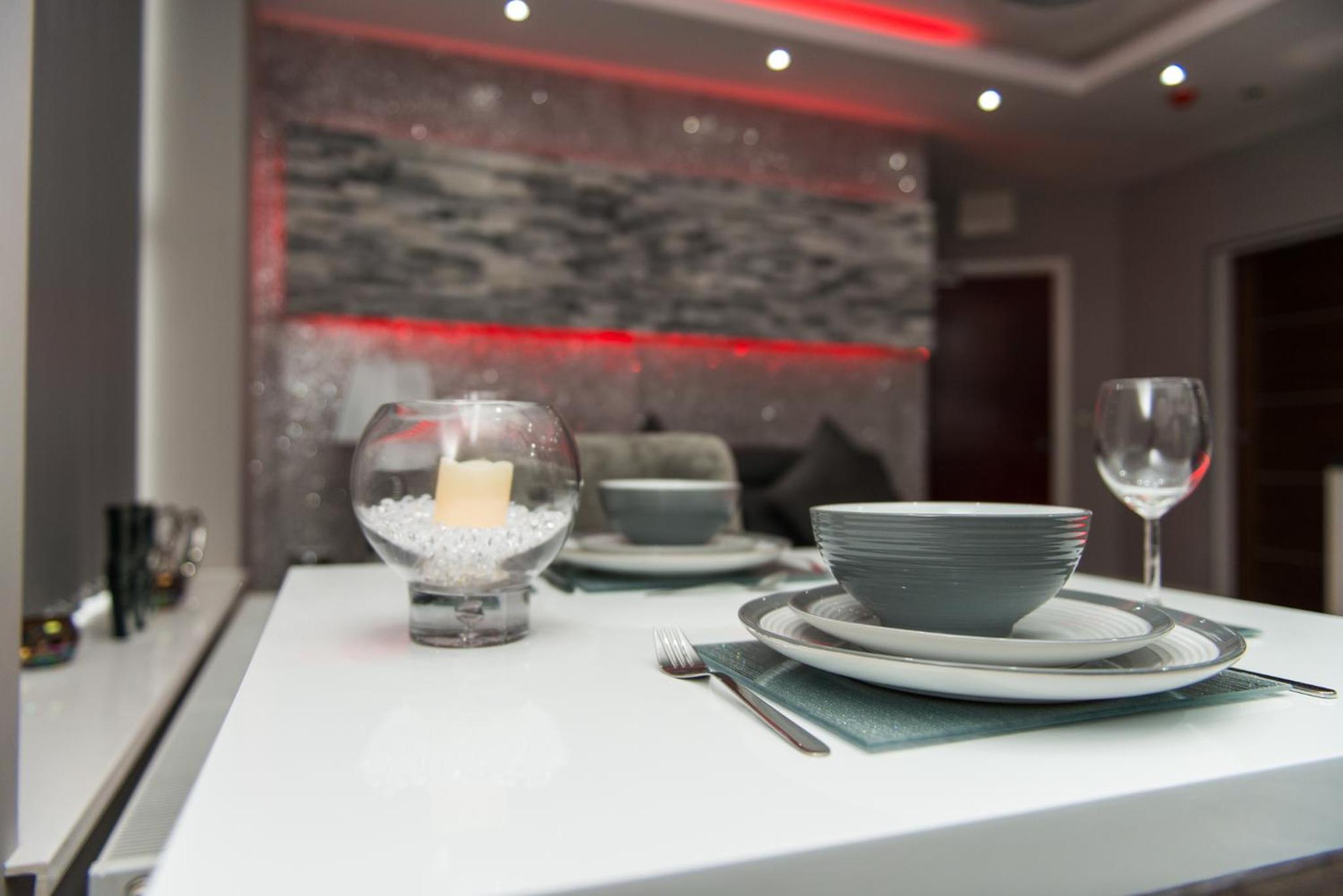 Executive Suite - Photo 36