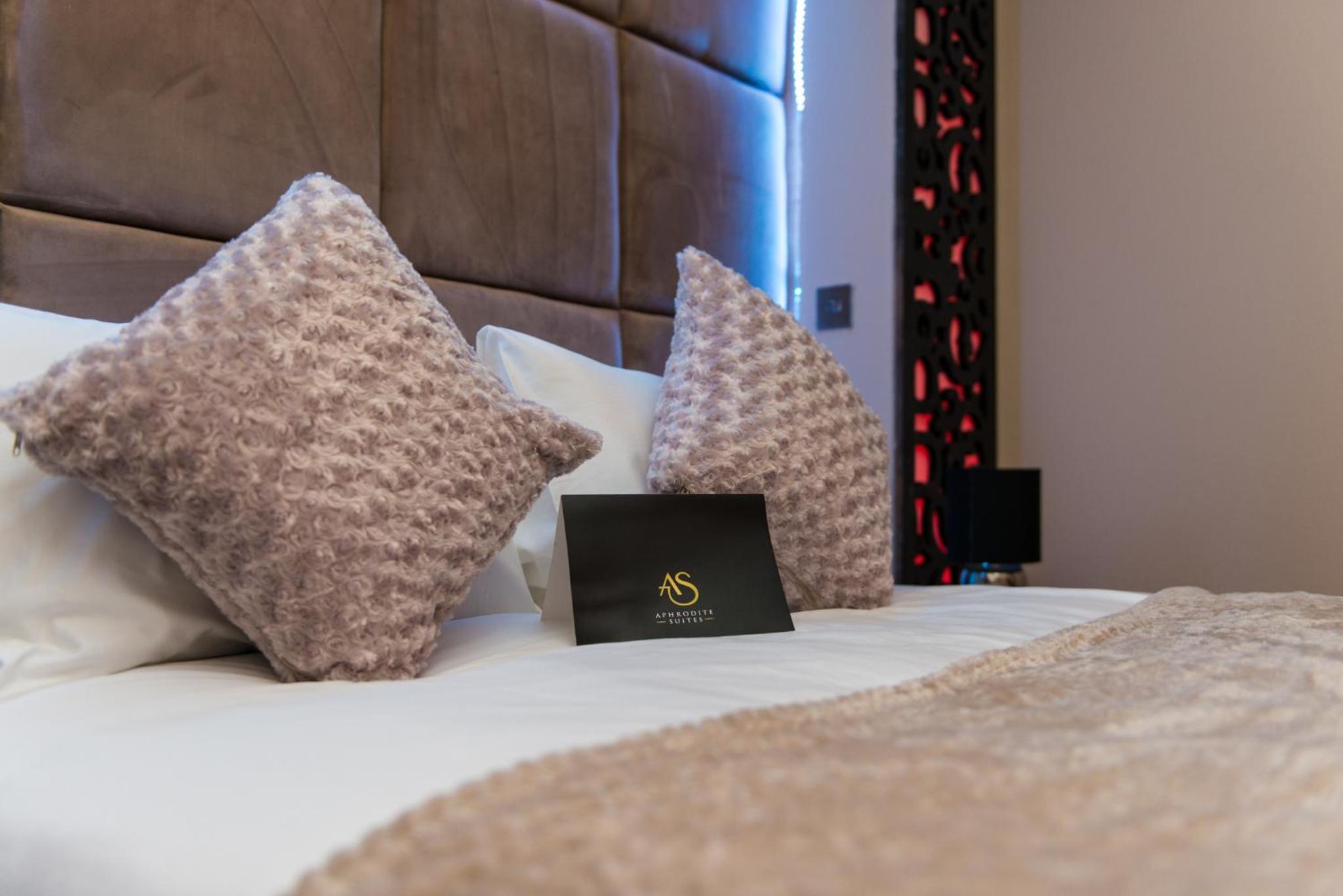 Executive Suite - Photo 40