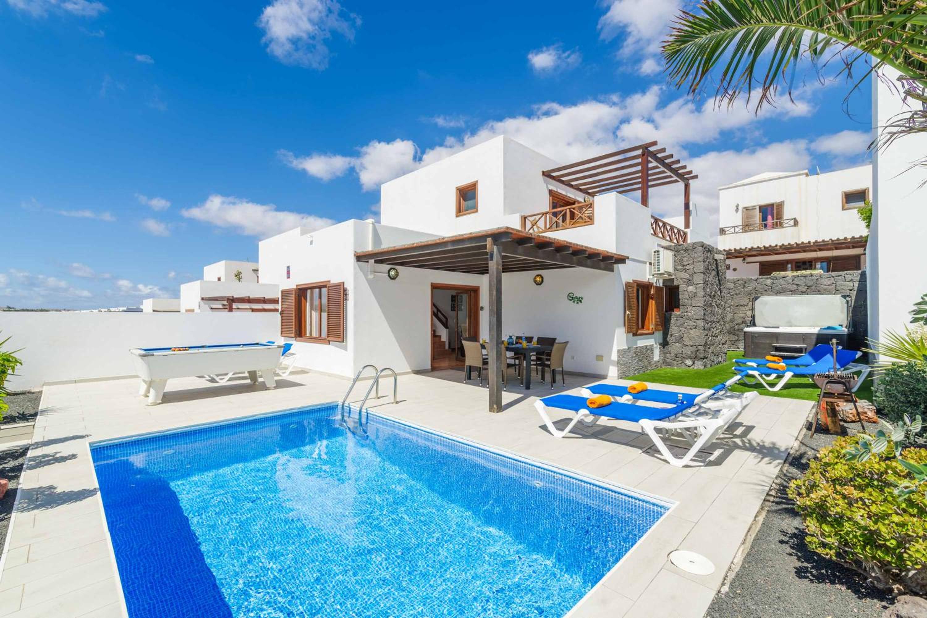Villa de Tres Habitaciones