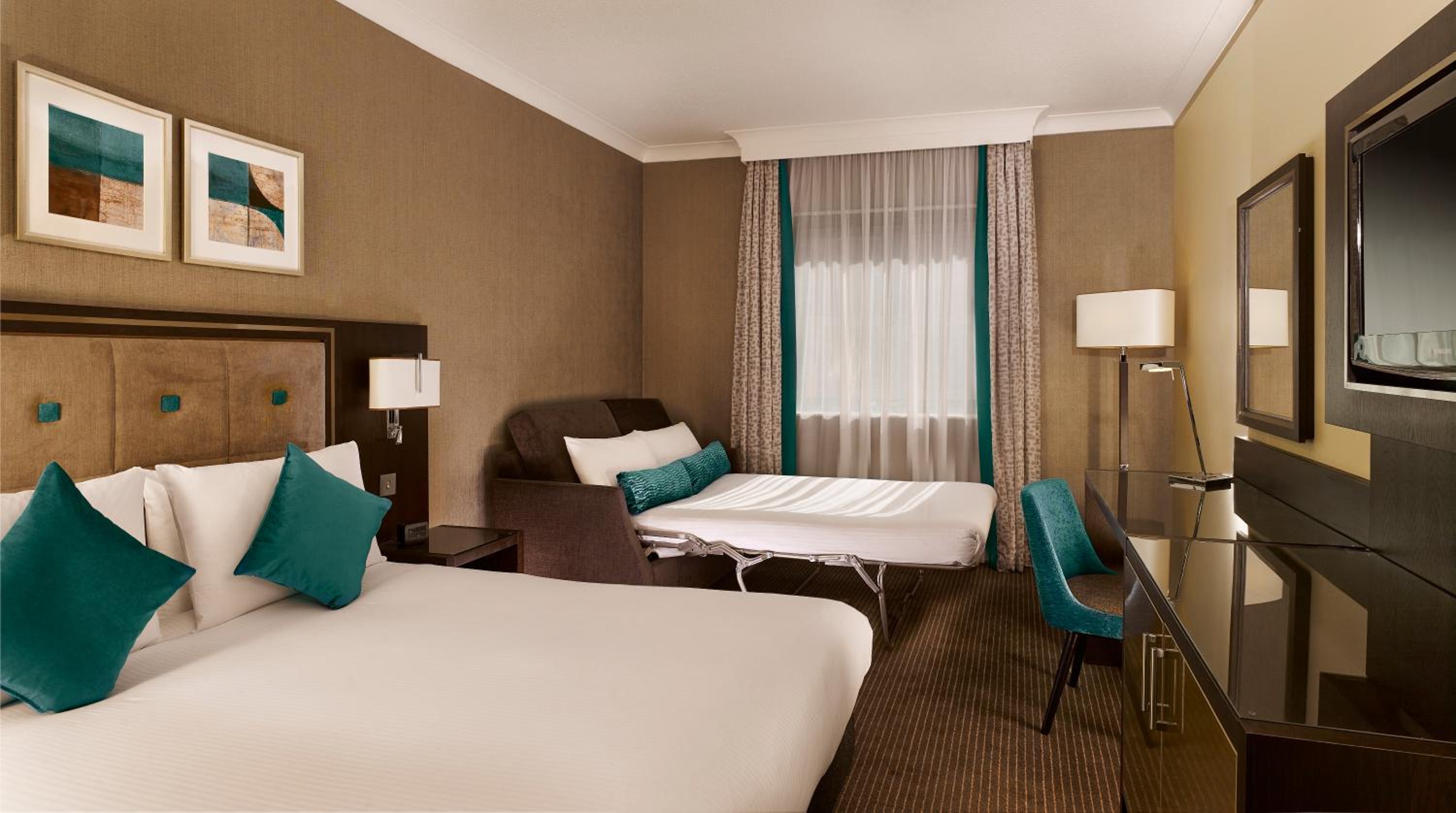 Deluxe Queen Room - Photo 4